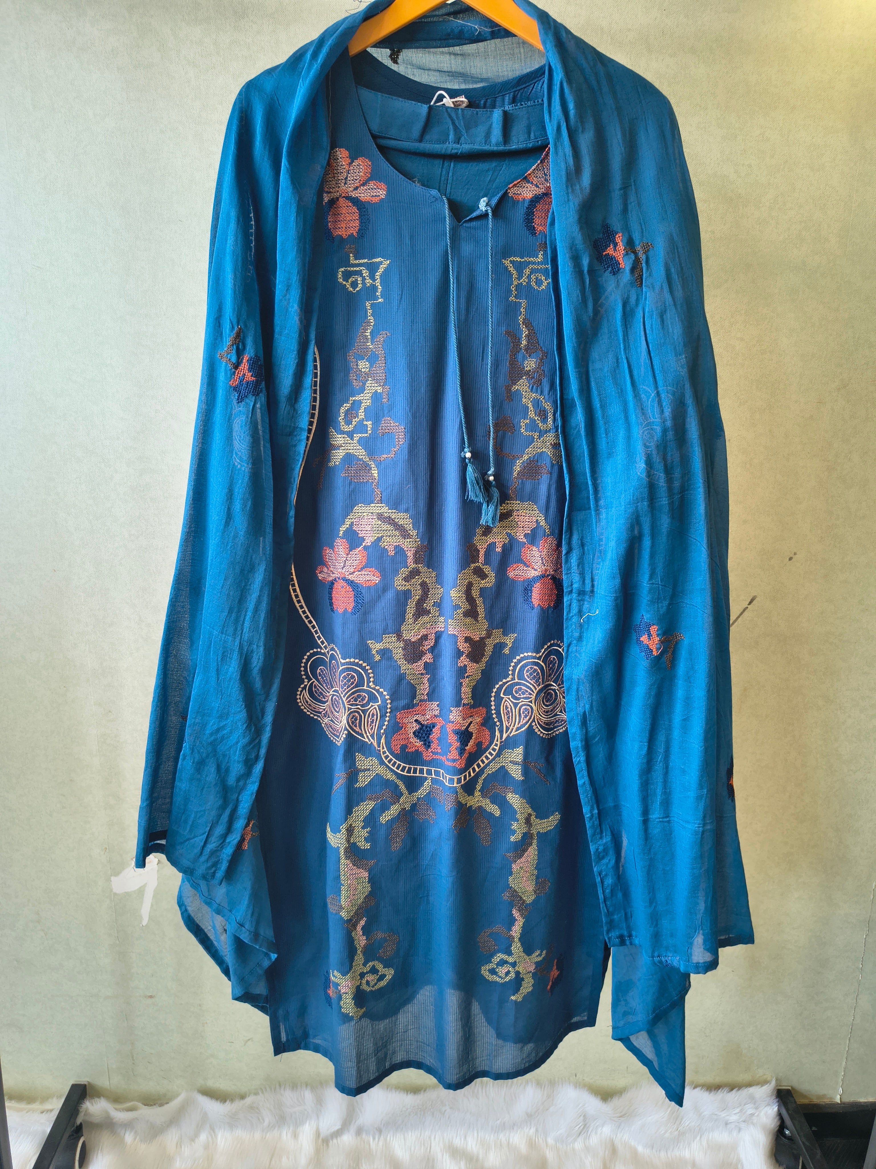 Image of Teal Blue Cotton 3-Piece Suit Set with Floral Vine Embroidery & Embroidered Dupatta