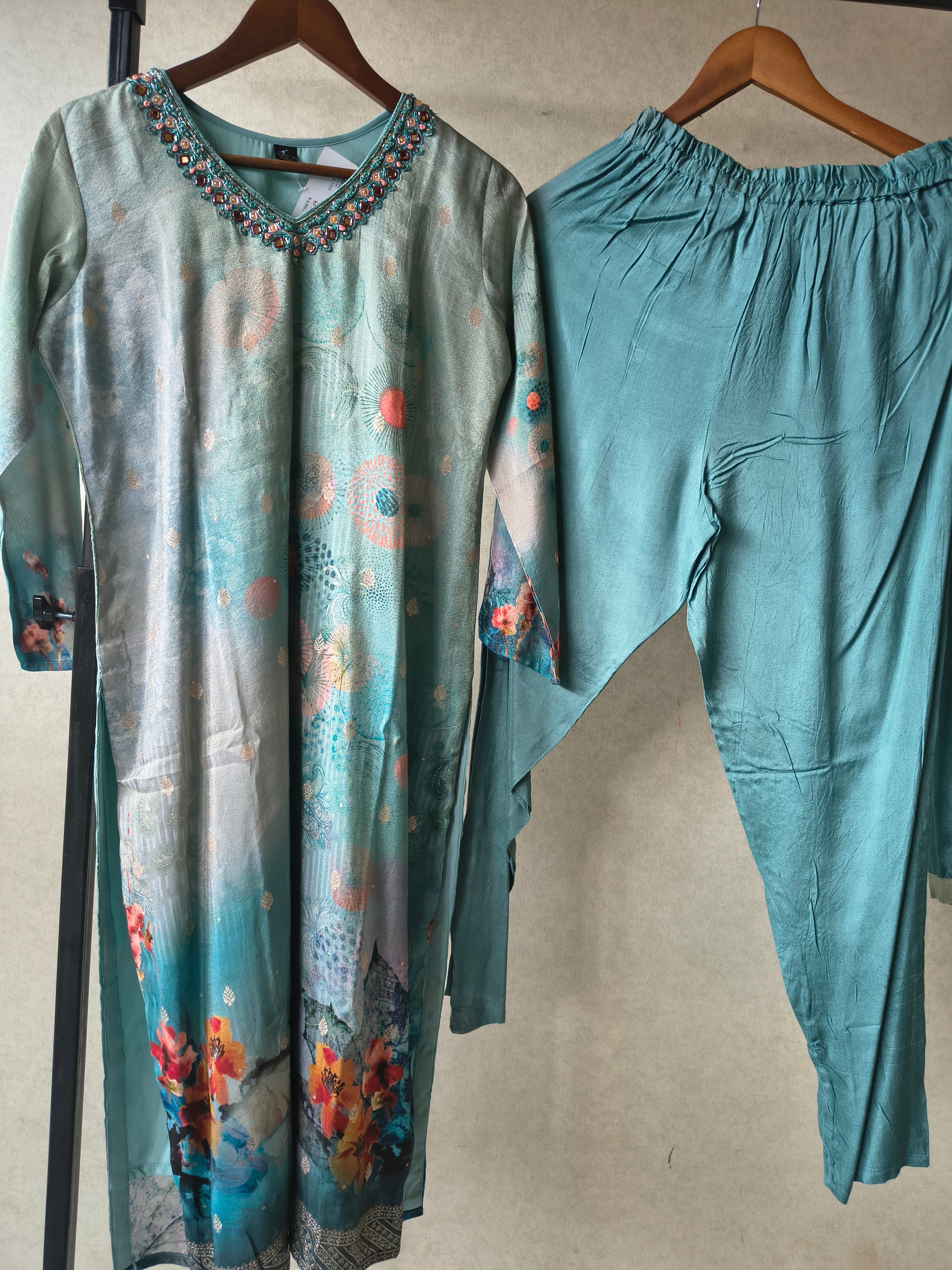 Image of Premium Teal Digital Floral Printed Silk Blend Kurta Set with Solid Pants & Chiffon Dupatta