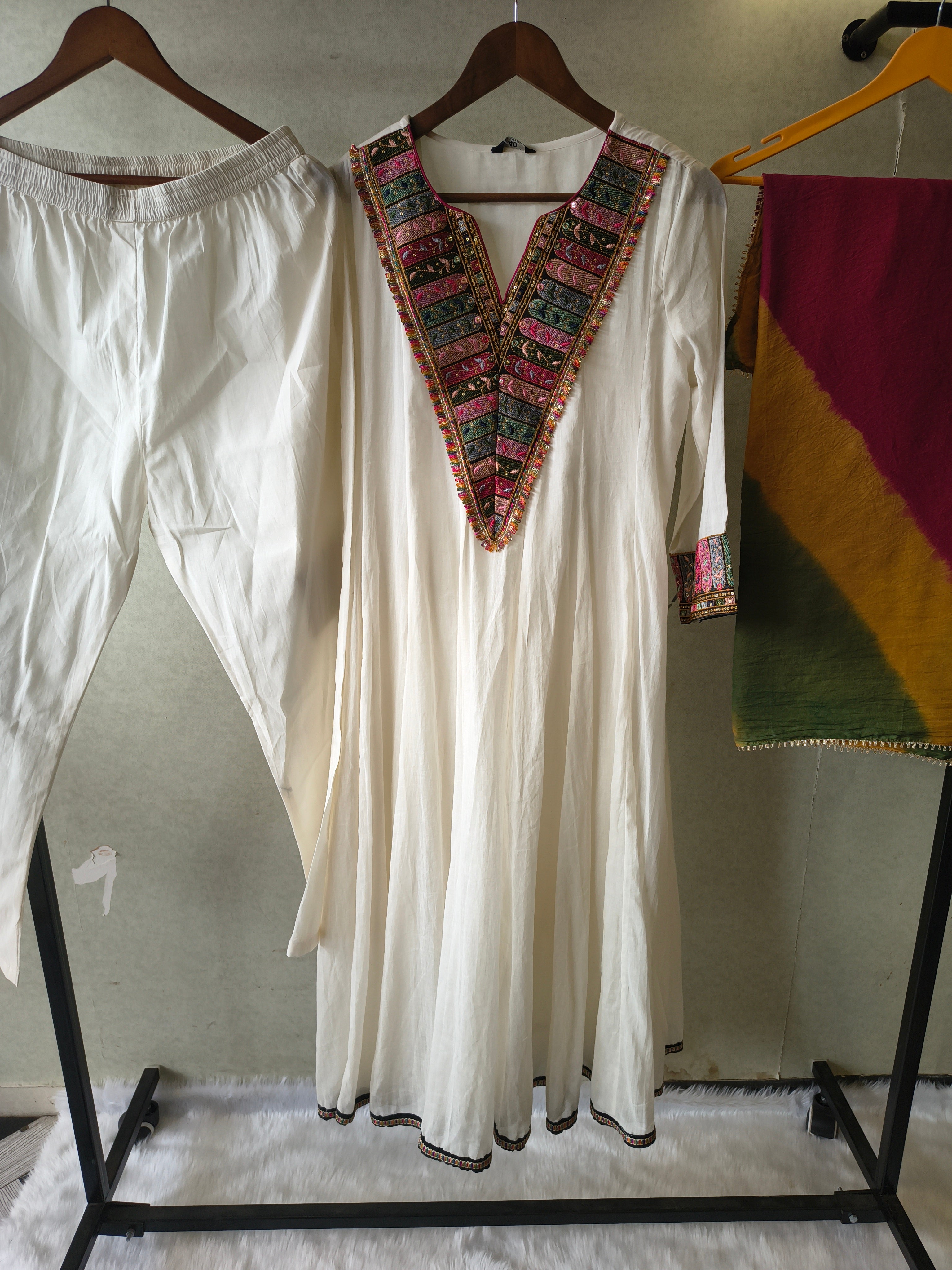 Image of Ivory Cotton Anarkali Suit Set with Embroidered V-Neck & Colour Block Dupatta