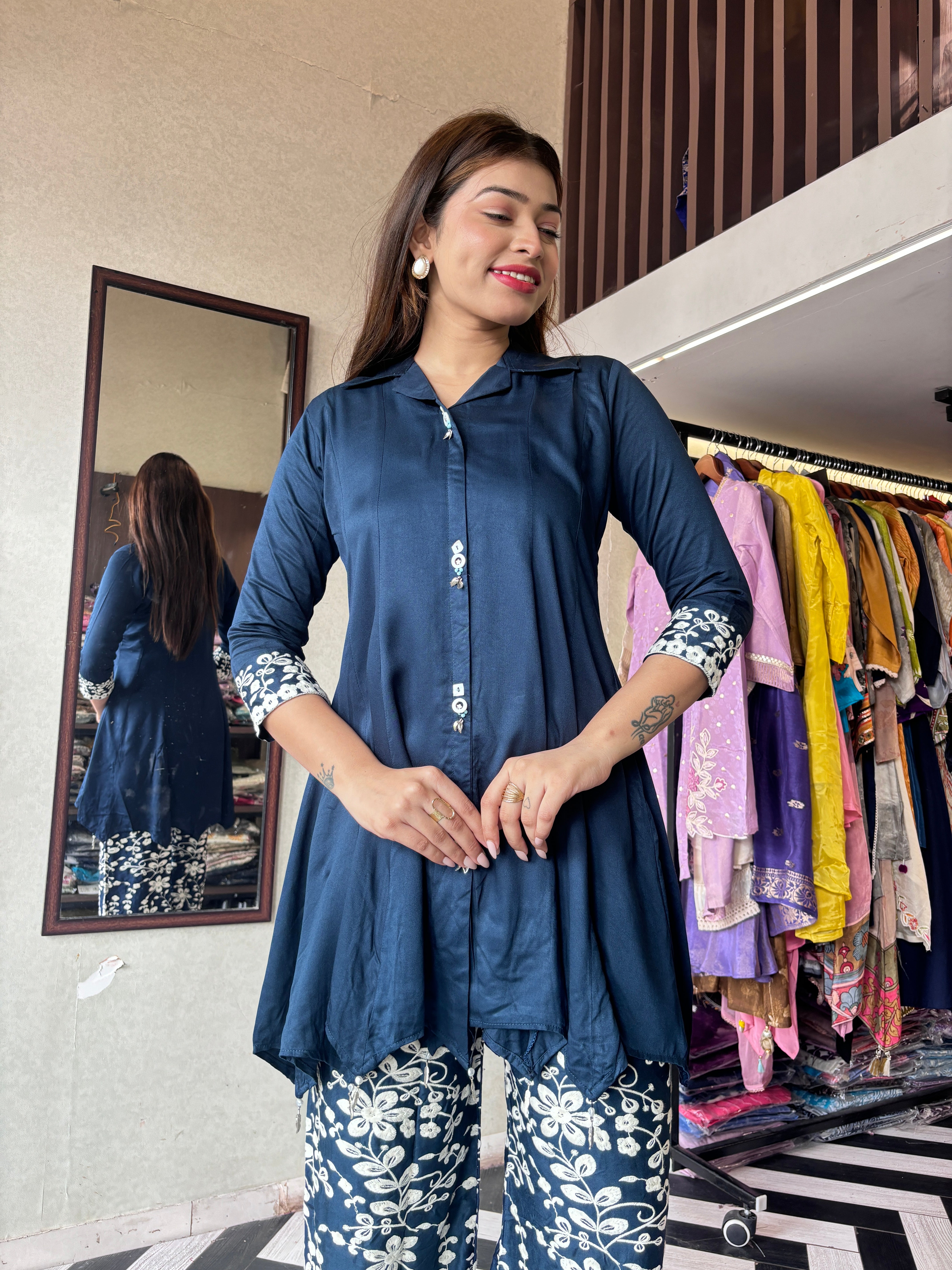 Image of Pure Gaji Silk with Crepe Fabric Coord Set ( Thread Work )