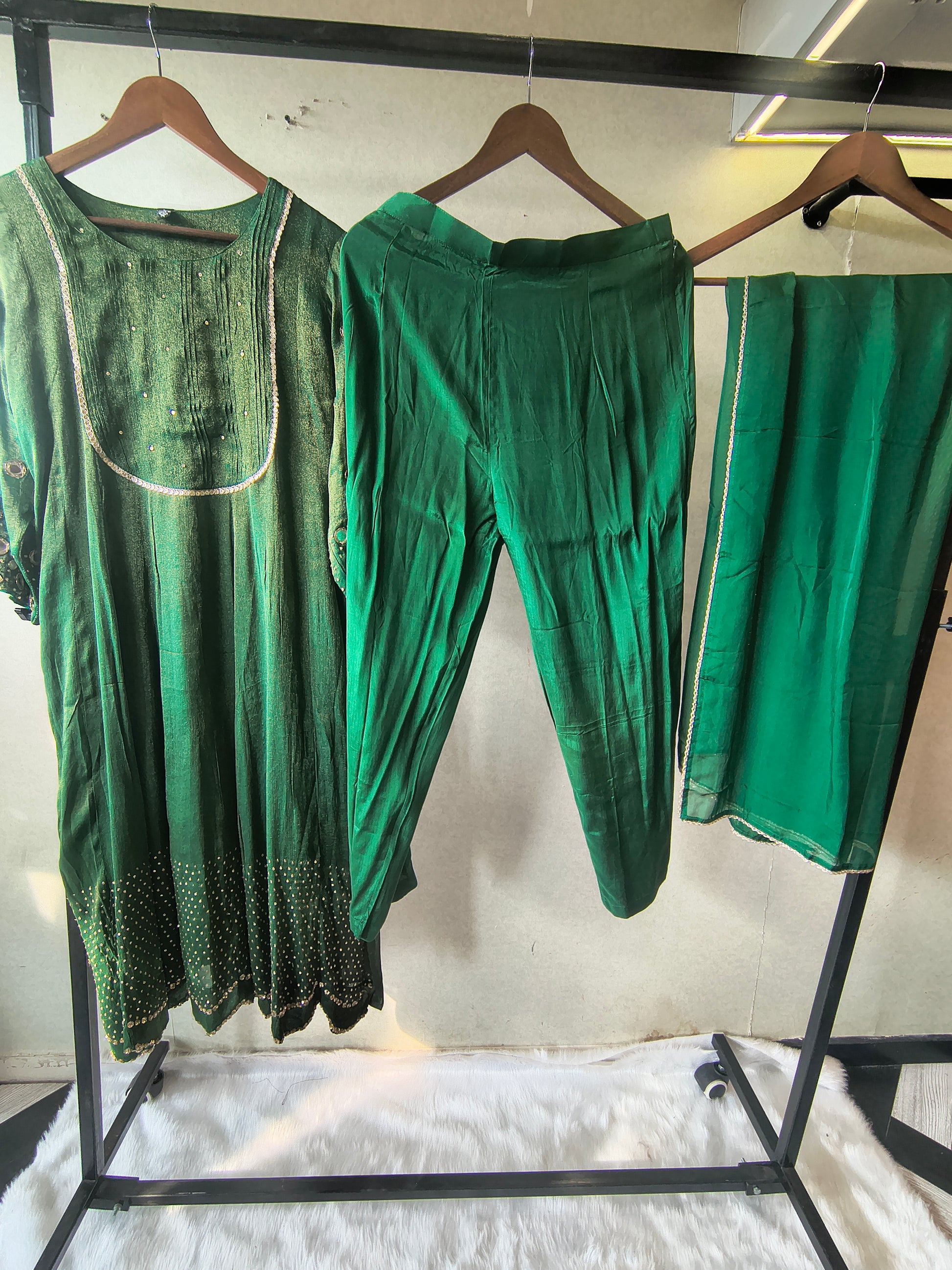 Emerald Green Georgette Anarkali Suit Set with Pintuck Yoke, Sequin Detailing & Lace Border Dupatta – Premium 3 Piece Ethnic Ensemble