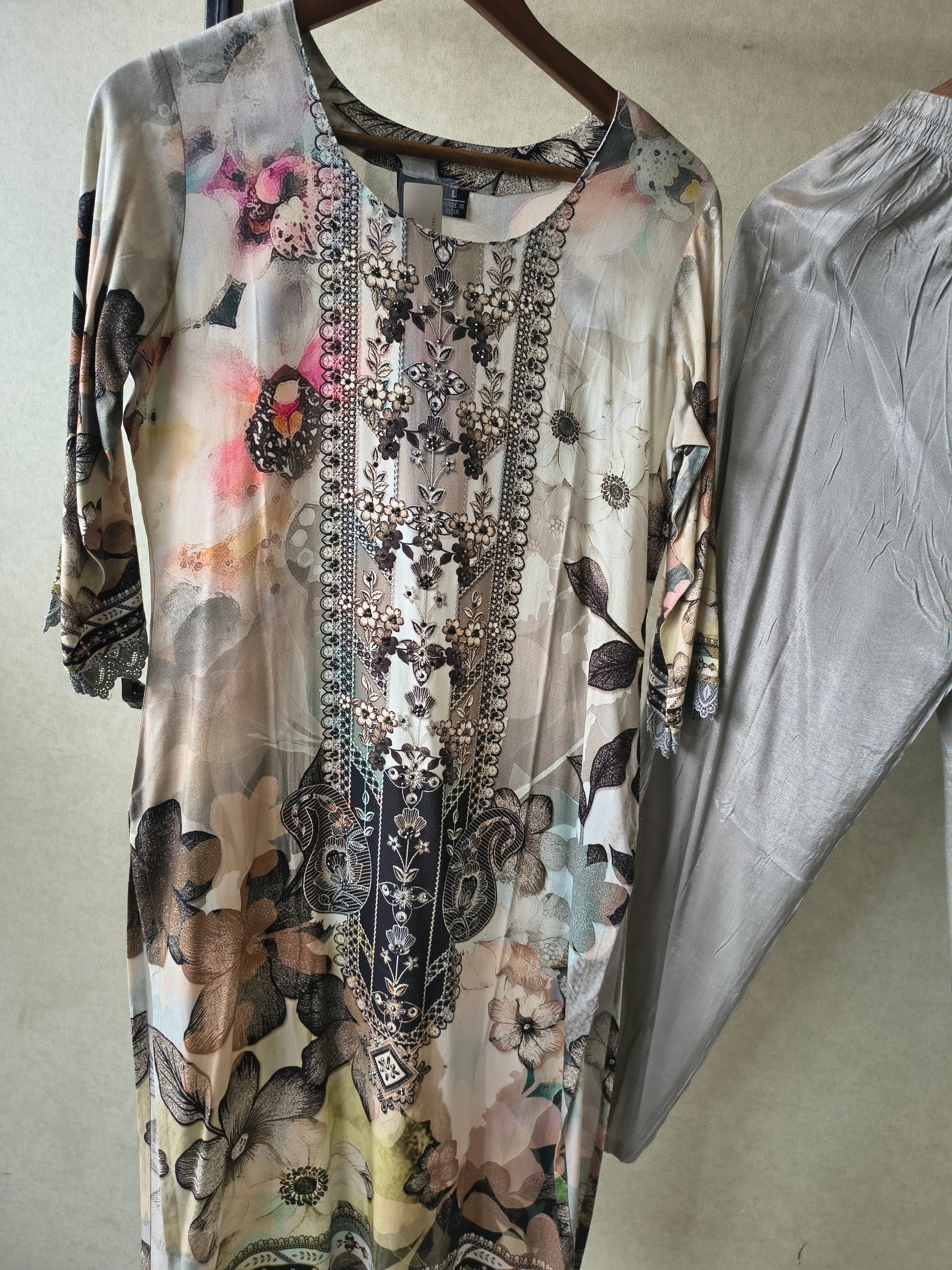 Premium Grey Floral Printed Kurta Set with Solid Pants & Chiffon Dupatta