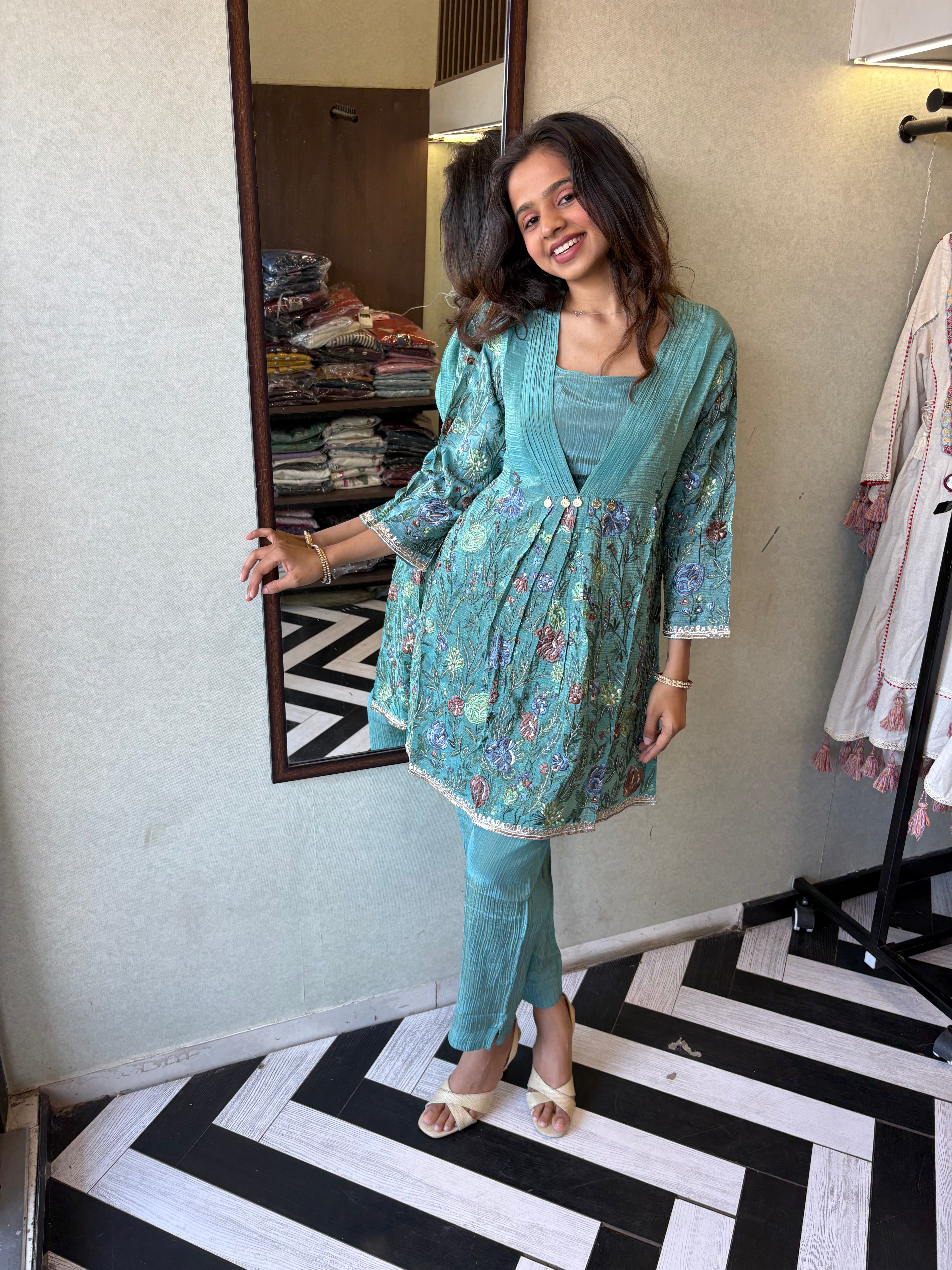 Image of Step into the spotlight with this stunning 2-piece coord set in rich green shimmer - crafted from premium shimmer fabric with accessory detailing that brings elegance to life