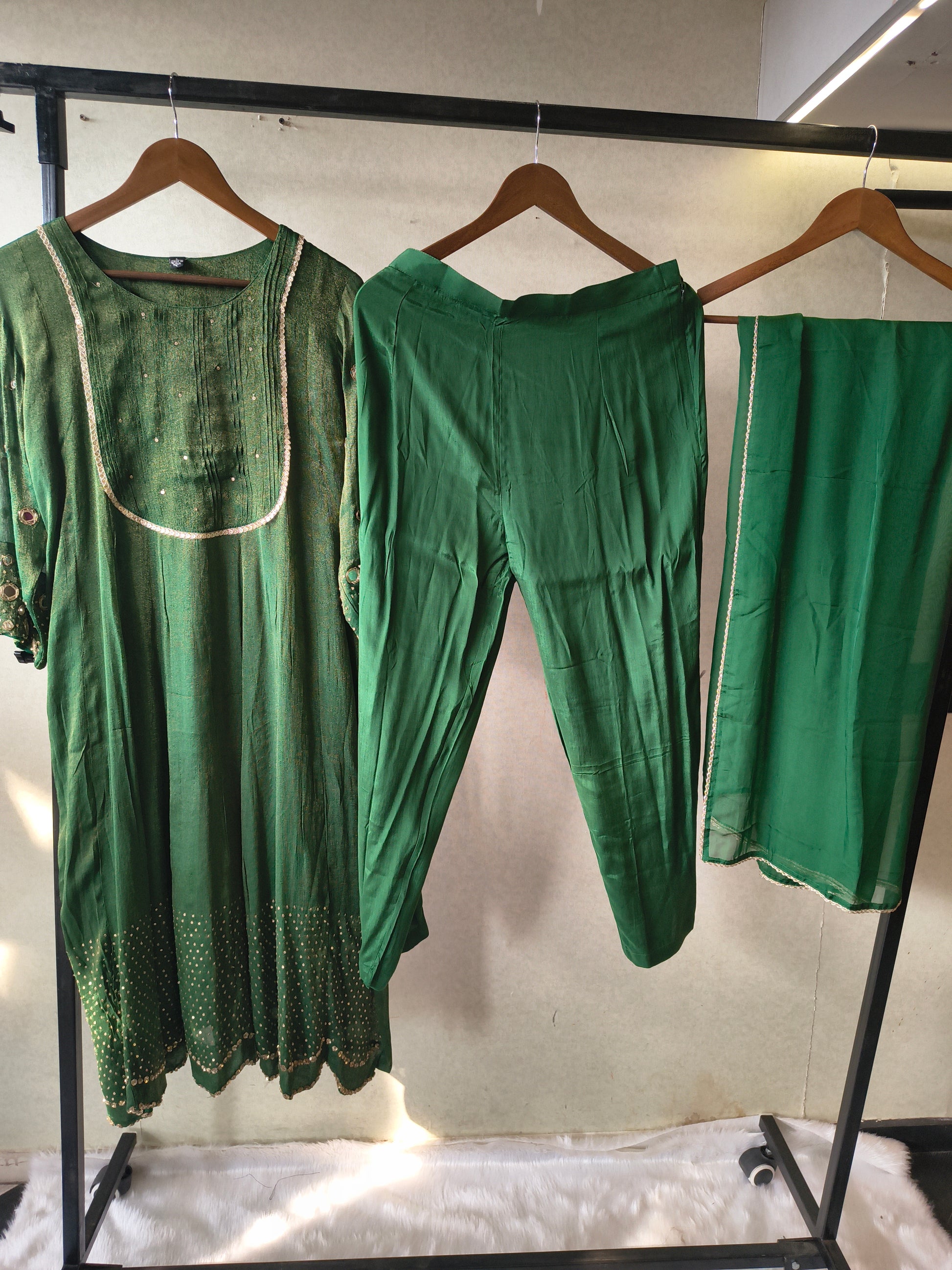 Emerald Green Georgette Anarkali Suit Set with Pintuck Yoke, Sequin Detailing & Lace Border Dupatta – Premium 3 Piece Ethnic Ensemble