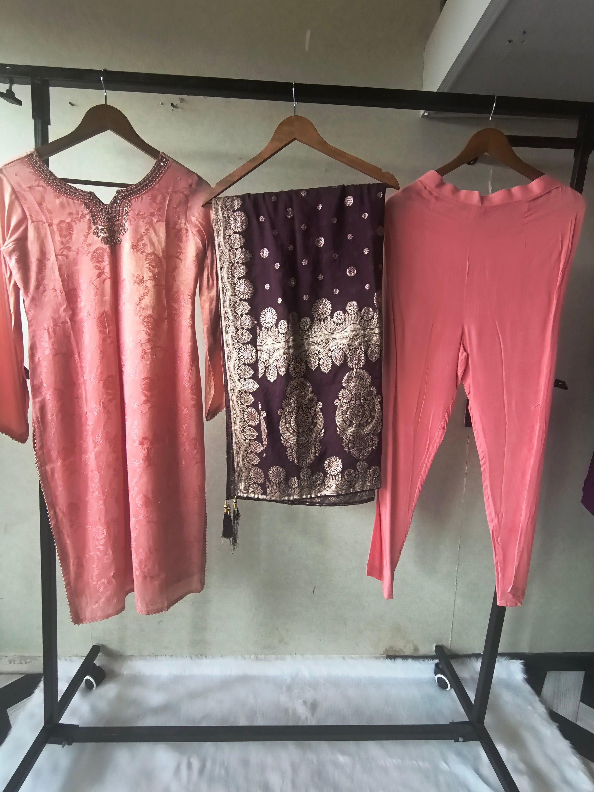 Premium Dusty Rose Jacquard Silk Kurta Set with Banarasi Woven Dupatta & Straight Pants