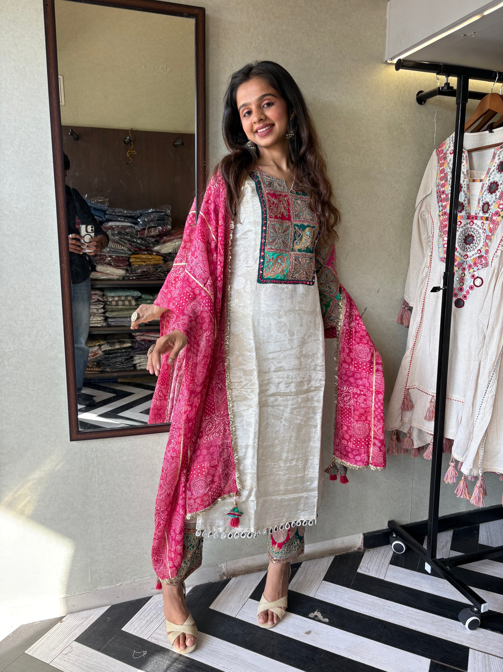 Step into elegance with this Shimmer Kurti Set - featuring weaving detail and pure hand mirror work that brings grace and glam together!