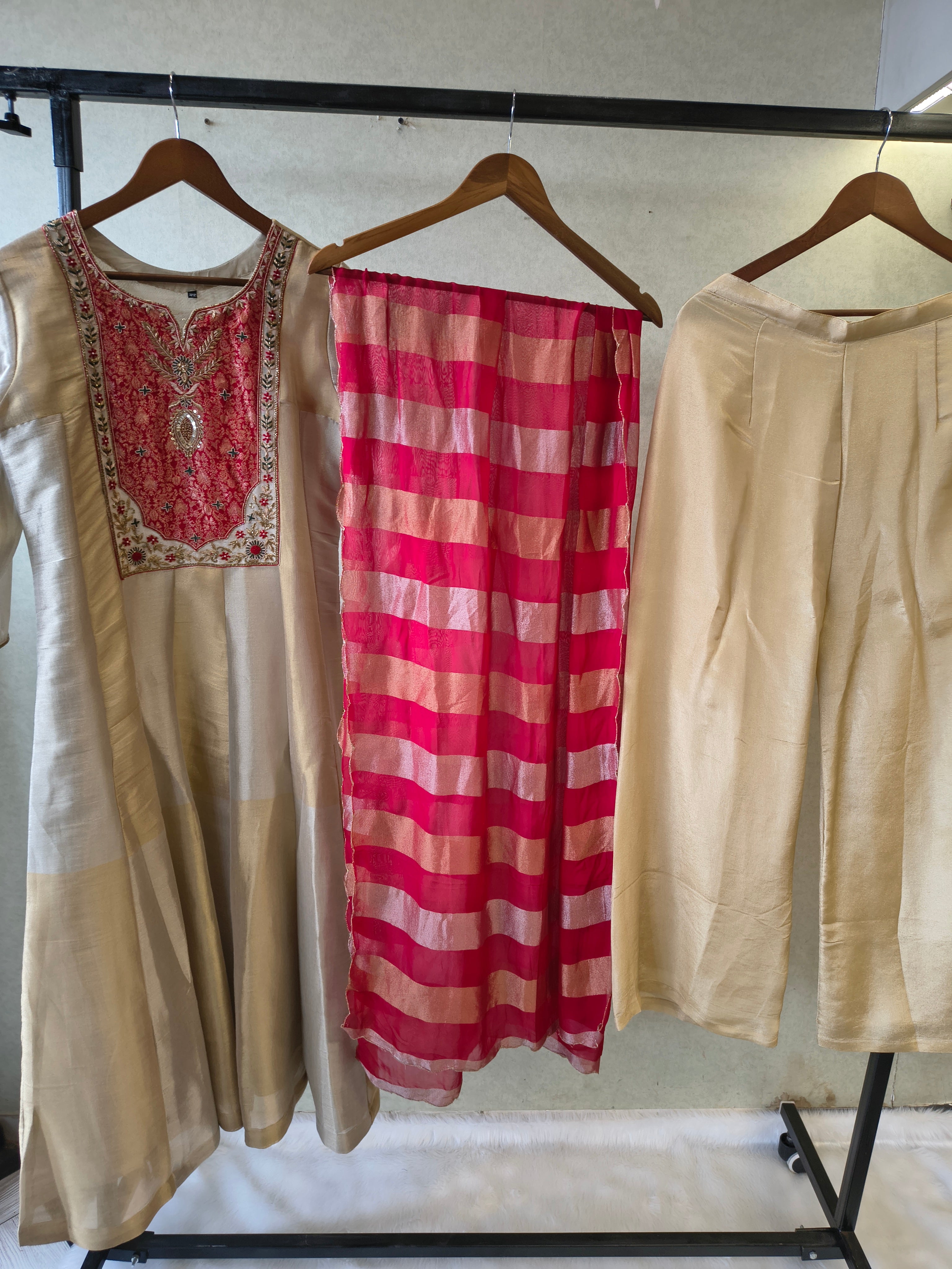 Image of Ivory Embroidered Designer Kurta Set with Pink Striped Organza Dupatta | Premium 3 Piece Ethnic Suit