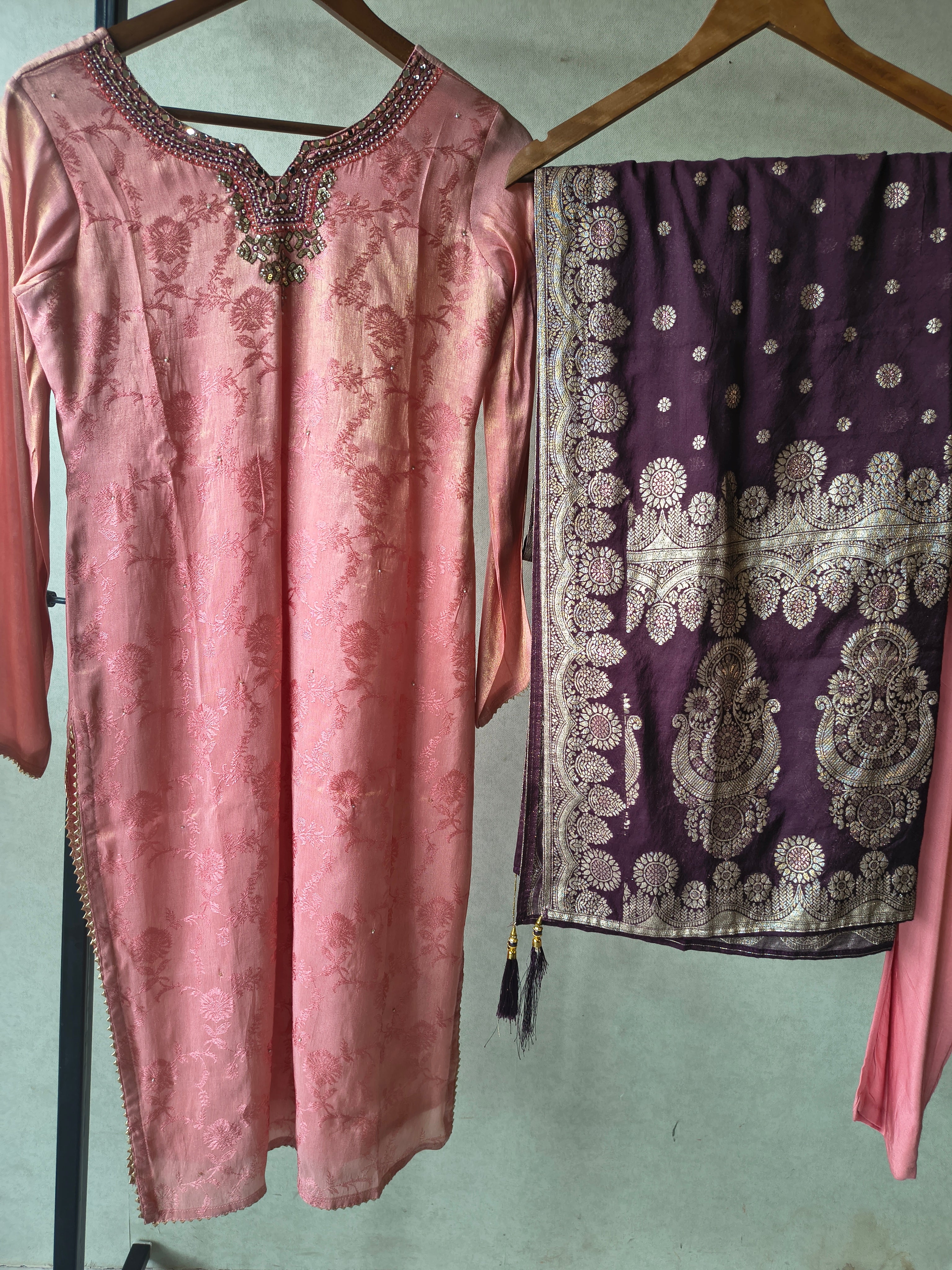 Image of Premium Dusty Rose Jacquard Silk Kurta Set with Banarasi Woven Dupatta & Straight Pants
