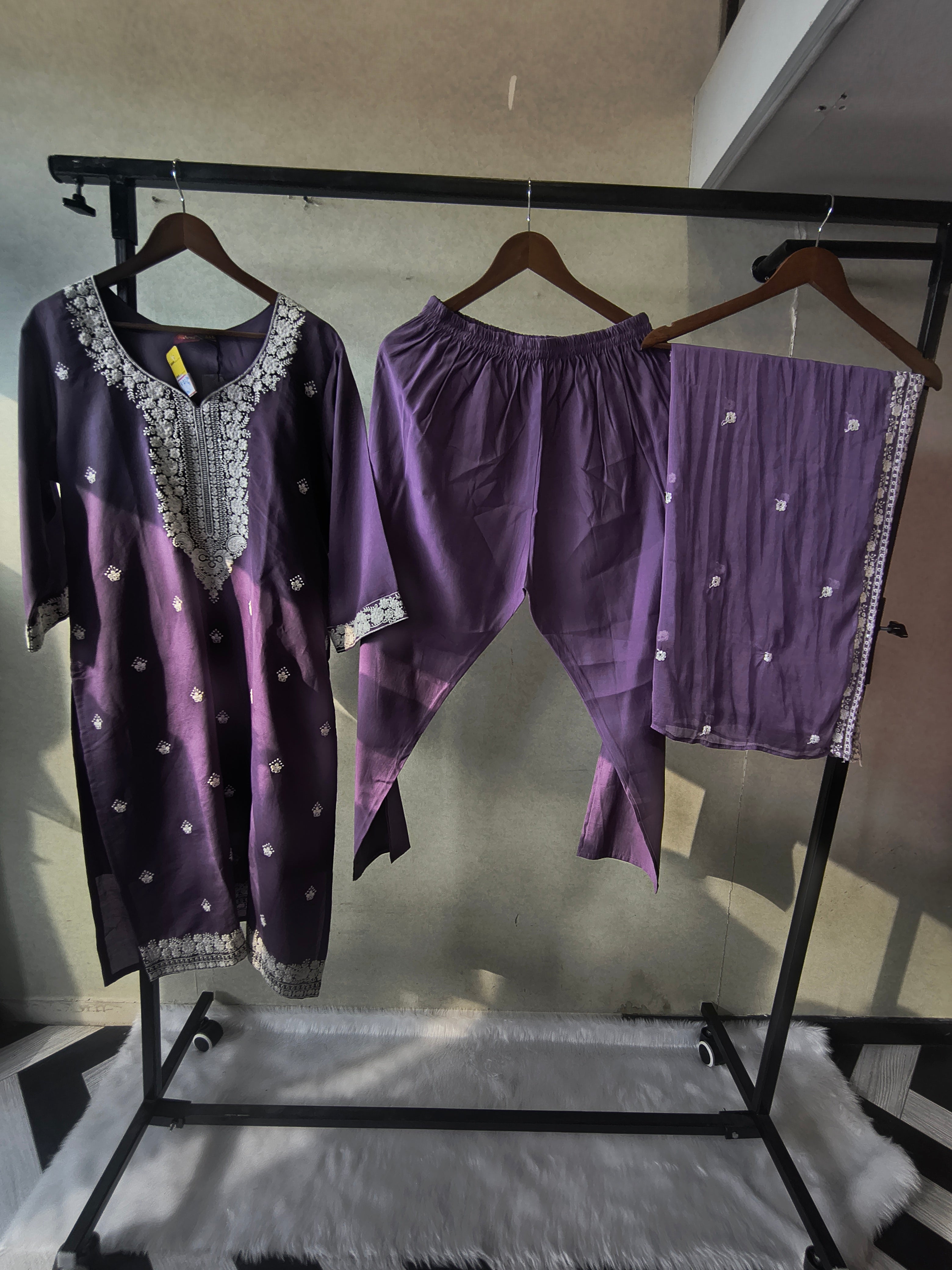 Image of Premium Lavender Embroidered Kurta Set with Chikankari Work & Organza Dupatta