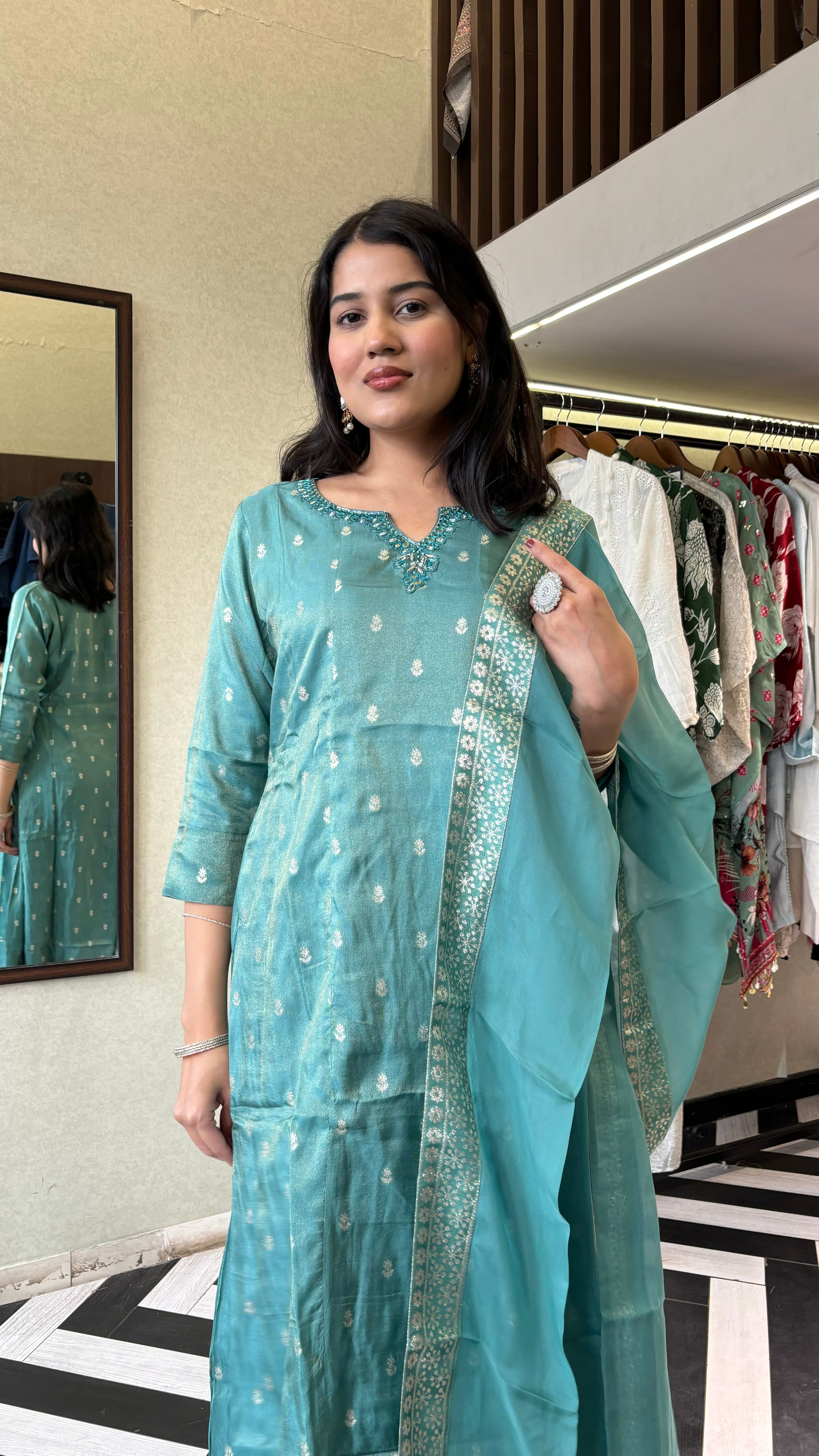 Image of Pure Shimmer Set 3 Piece with work
