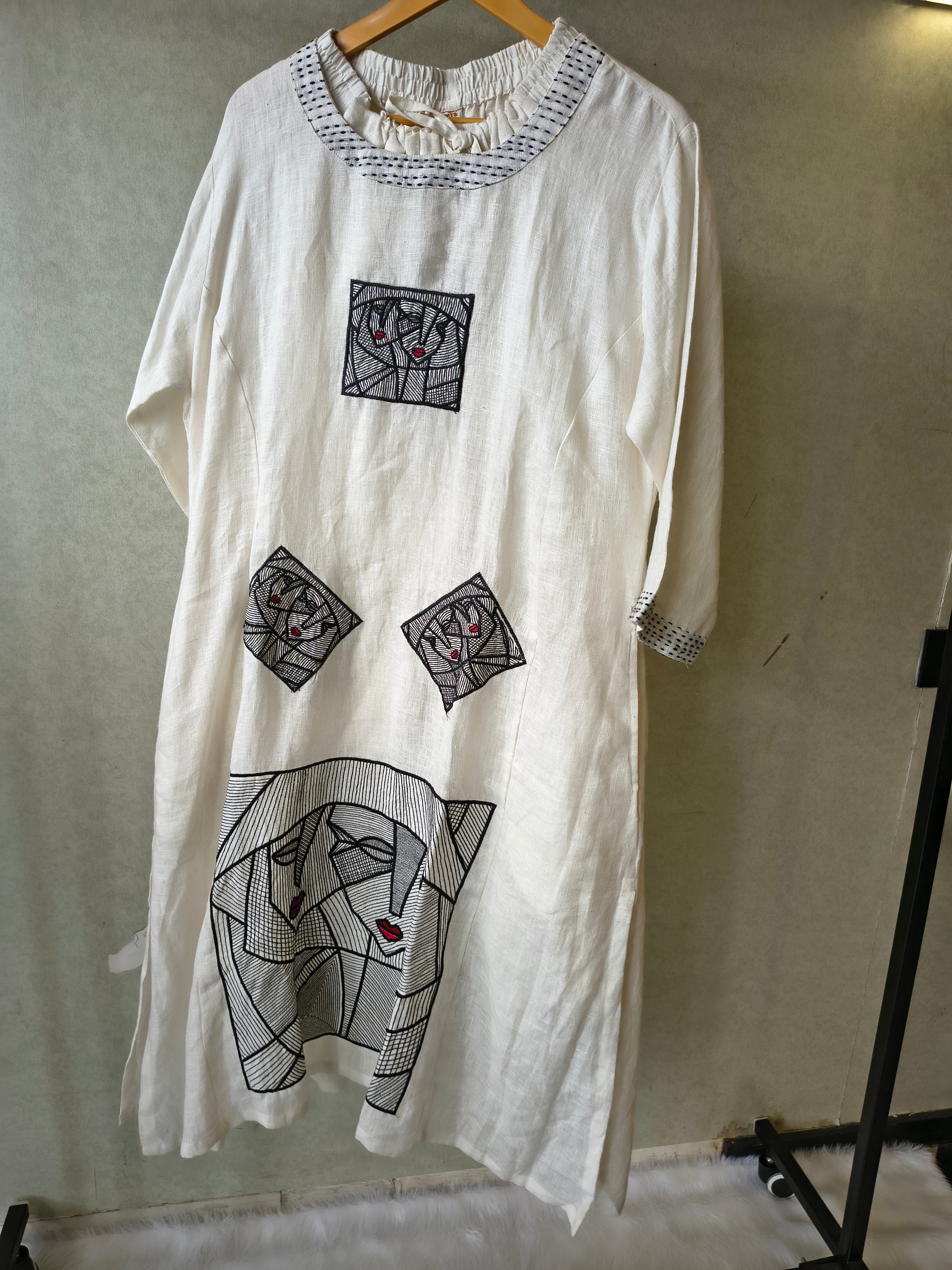 Image of Premium Off-White Artistic Abstract Embroidered Cotton Kurta with Straight Pants Set