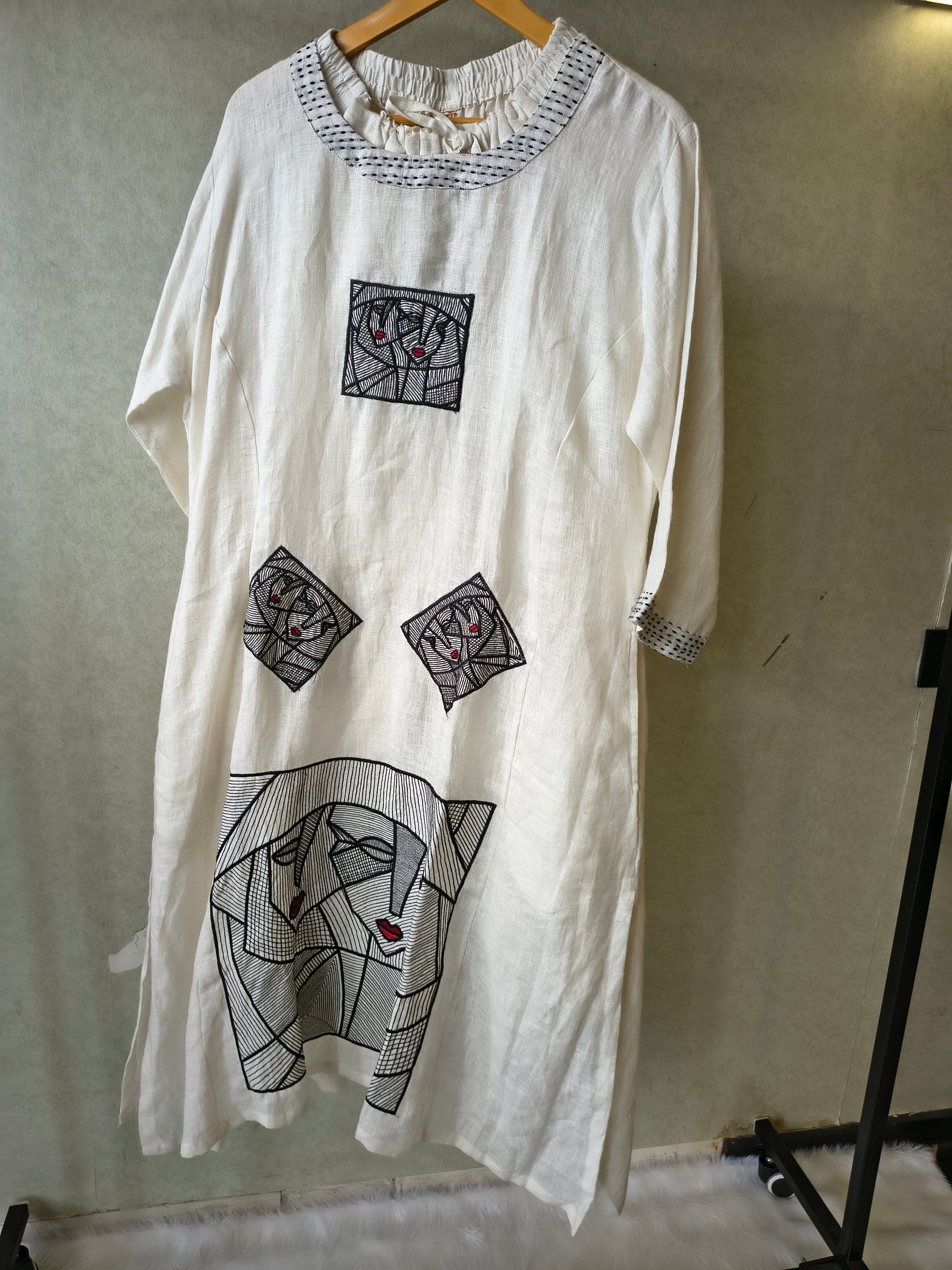 Premium Off-White Artistic Abstract Embroidered Cotton Kurta with Straight Pants Set
