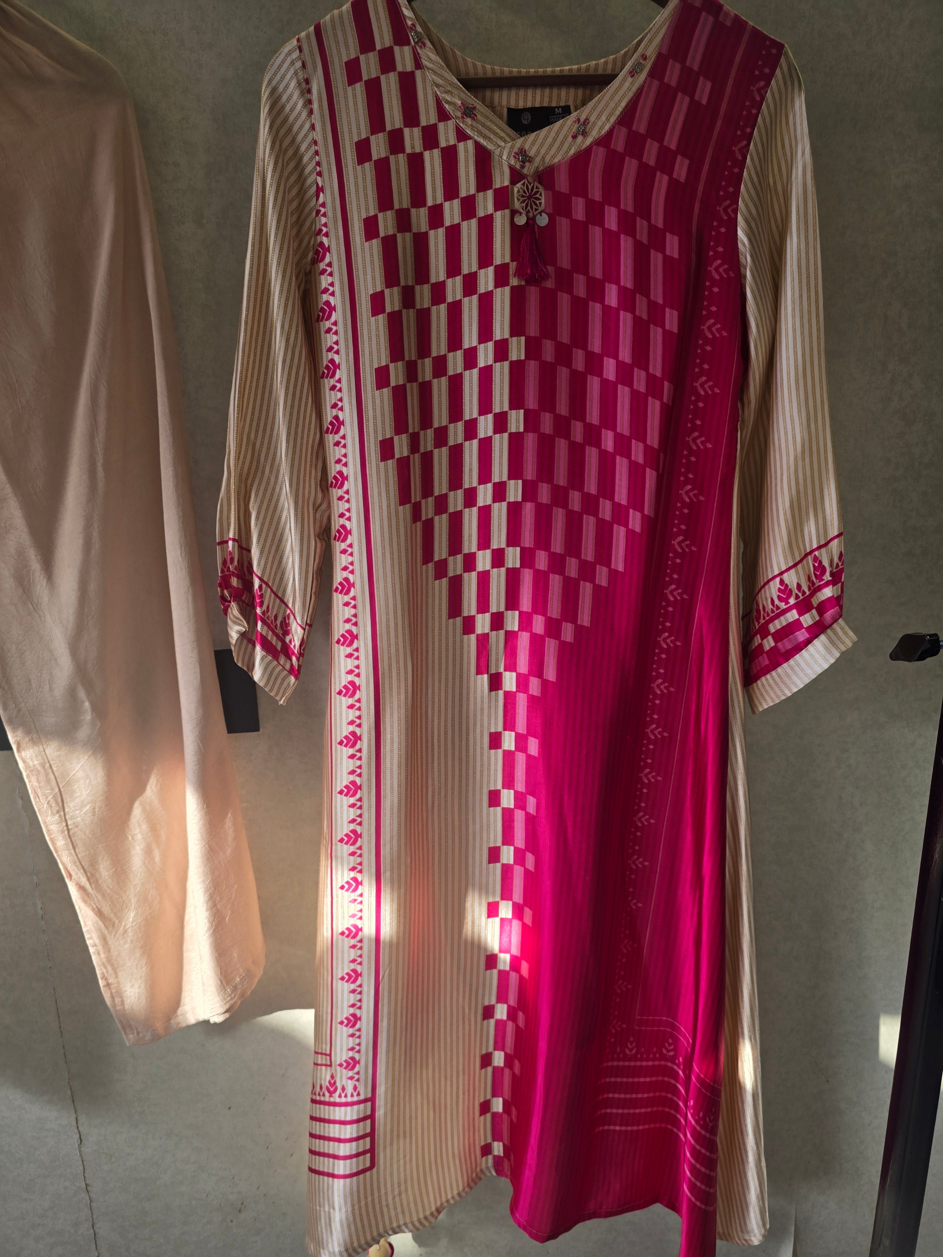 Image of Fuchsia Panel Print Kurta Pant Set