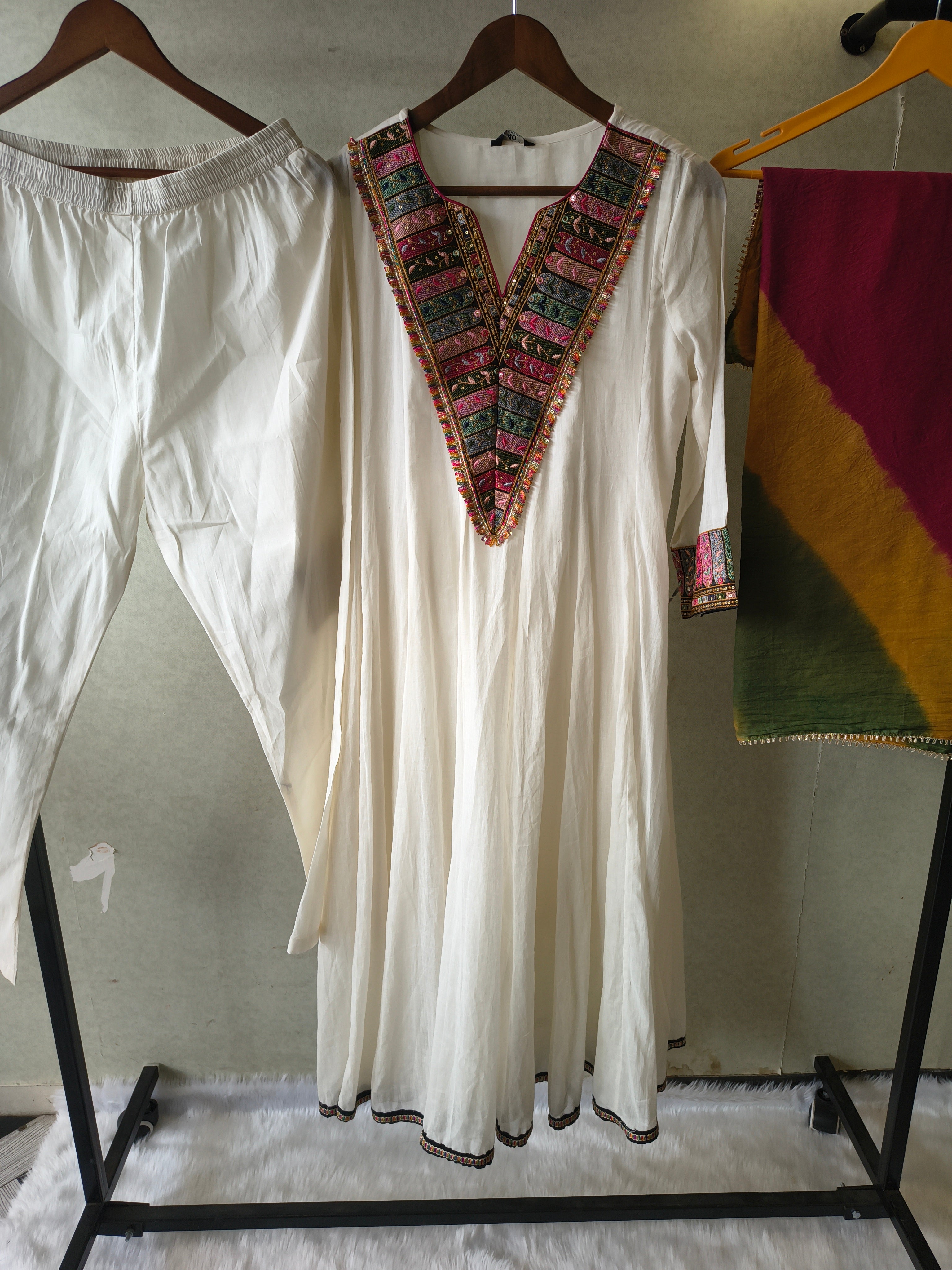 Image of Ivory Cotton Anarkali Suit Set with Embroidered V-Neck & Colour Block Dupatta