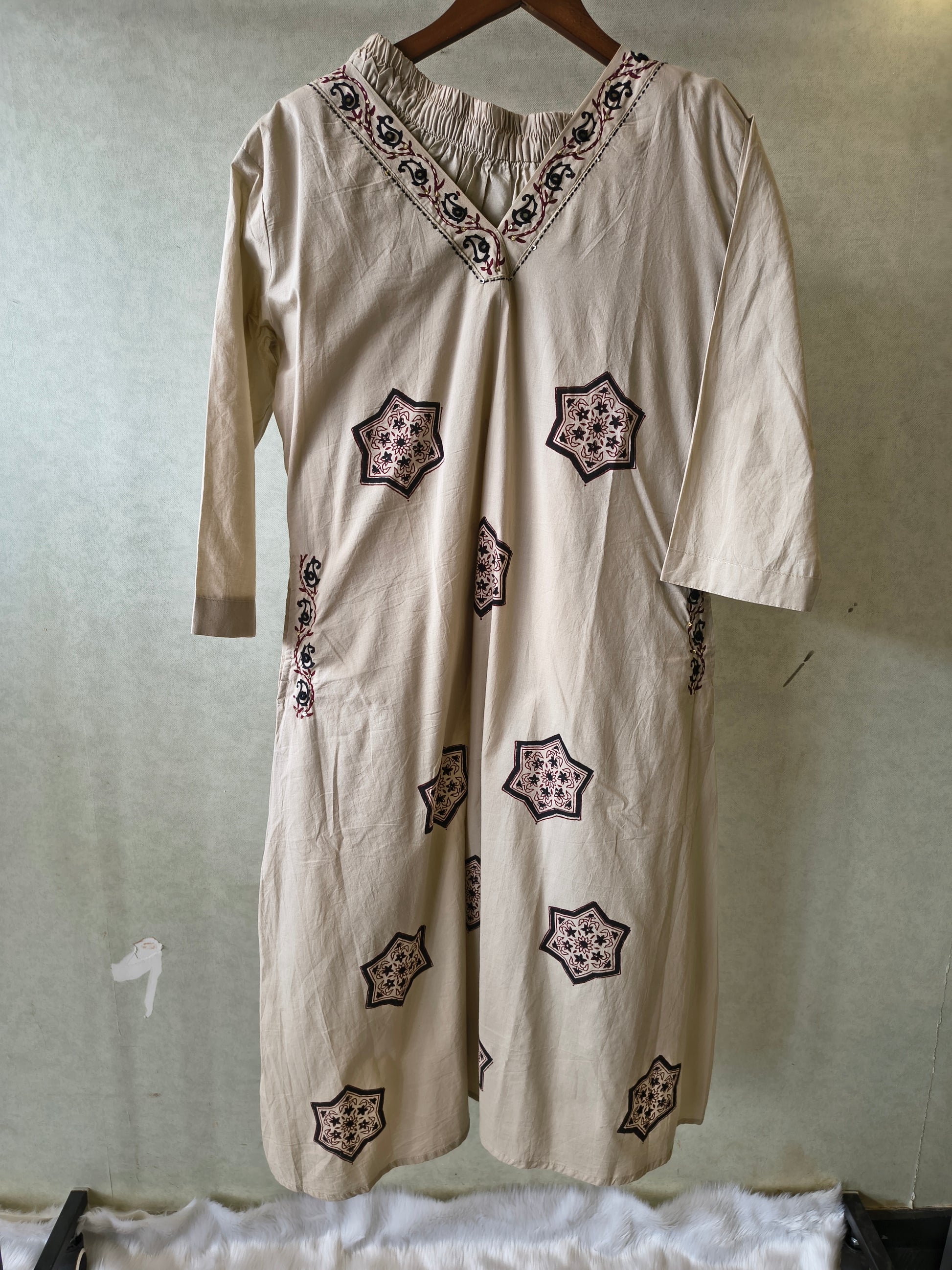 Ivory Hand Block Printed Cotton Kurta Set with Straight Pants