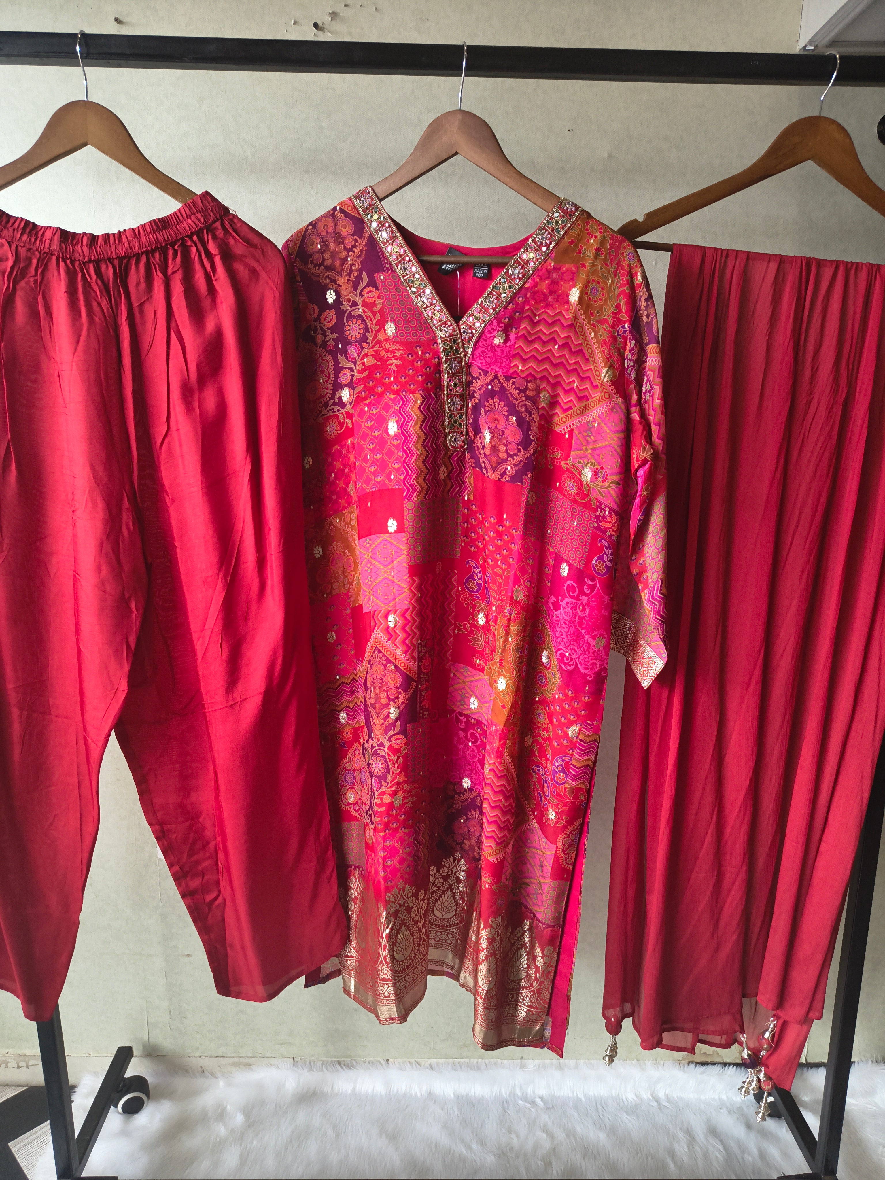 Image of Premium Crimson Red Patchwork Printed Kurta Set with Embellished V-Neck, Solid Pants & Chiffon Dupatta