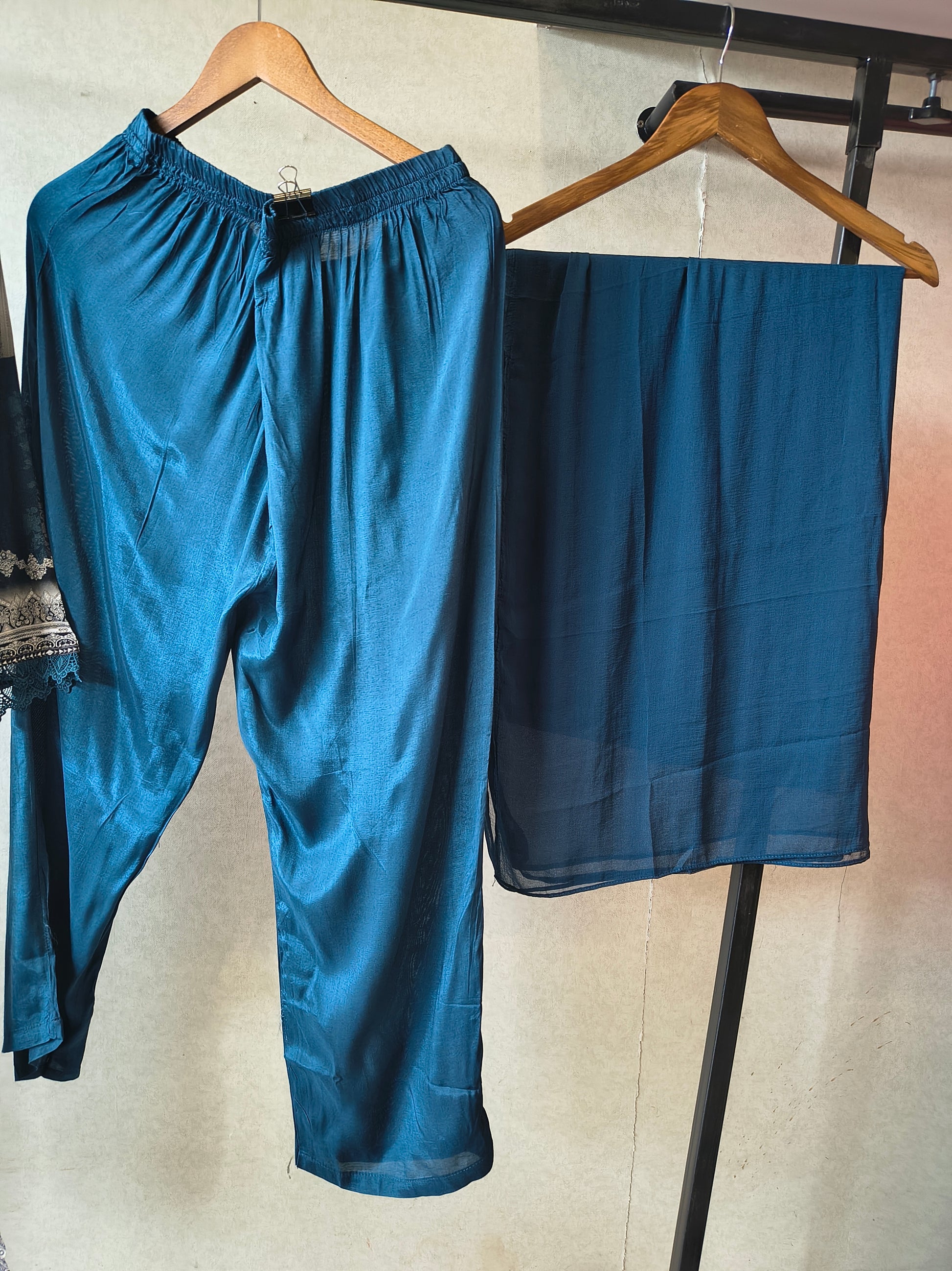 Premium Teal Blue Digital Printed Kurta Set with Solid Pants & Chiffon Dupatta