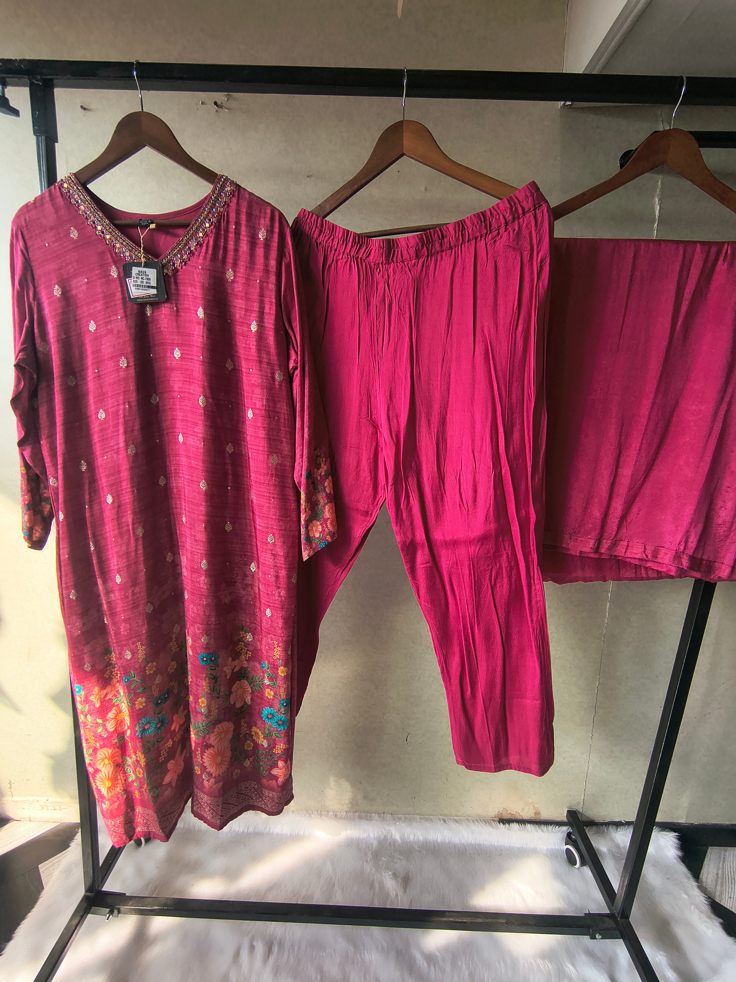 Image of Premium Magenta Floral Printed Kurta Set with Solid Pants & Dupatta