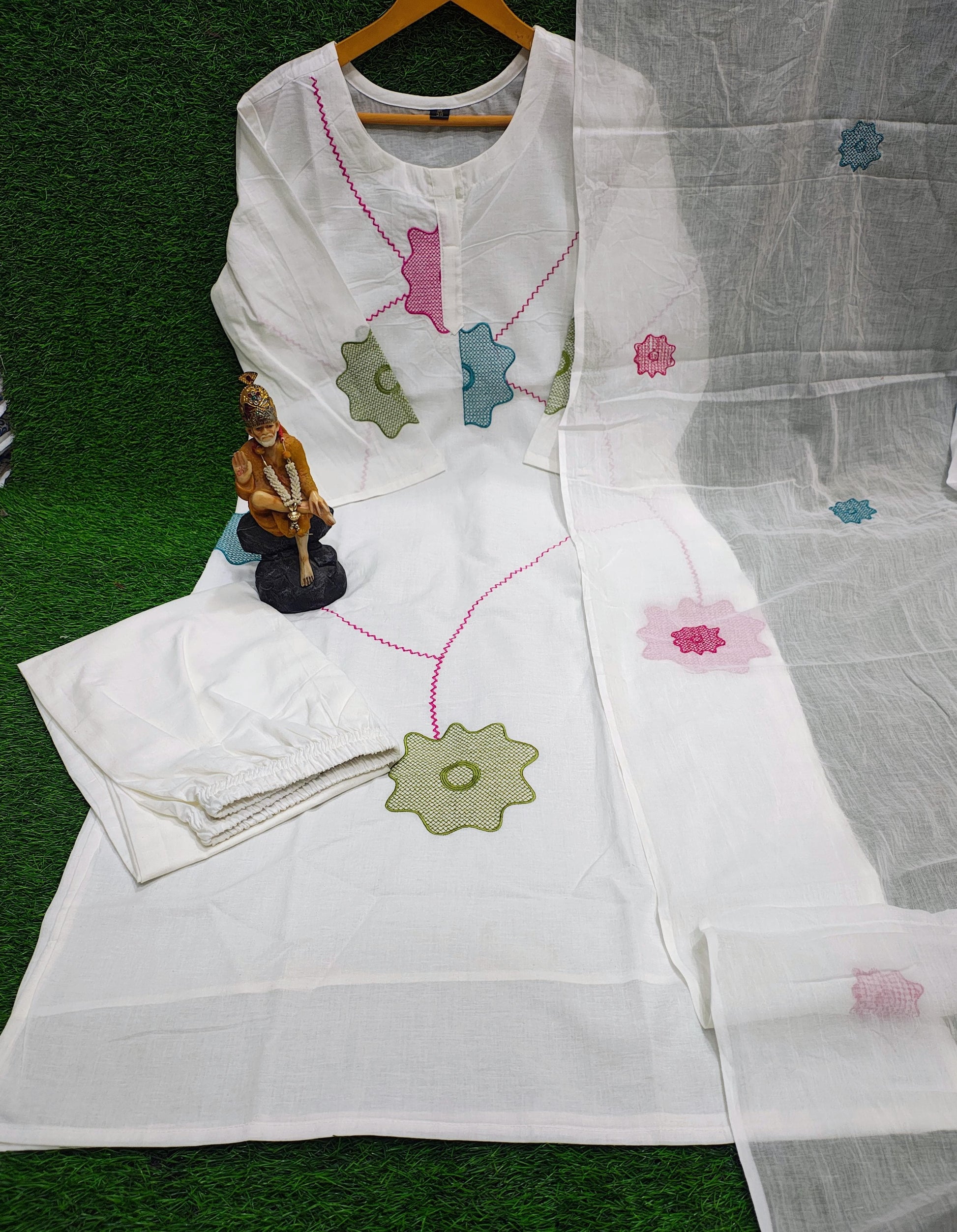 Beautiful Heavy qualit Mul cotton Fabric designer festive wear Top pant with Heavy Embroidery Work with lining