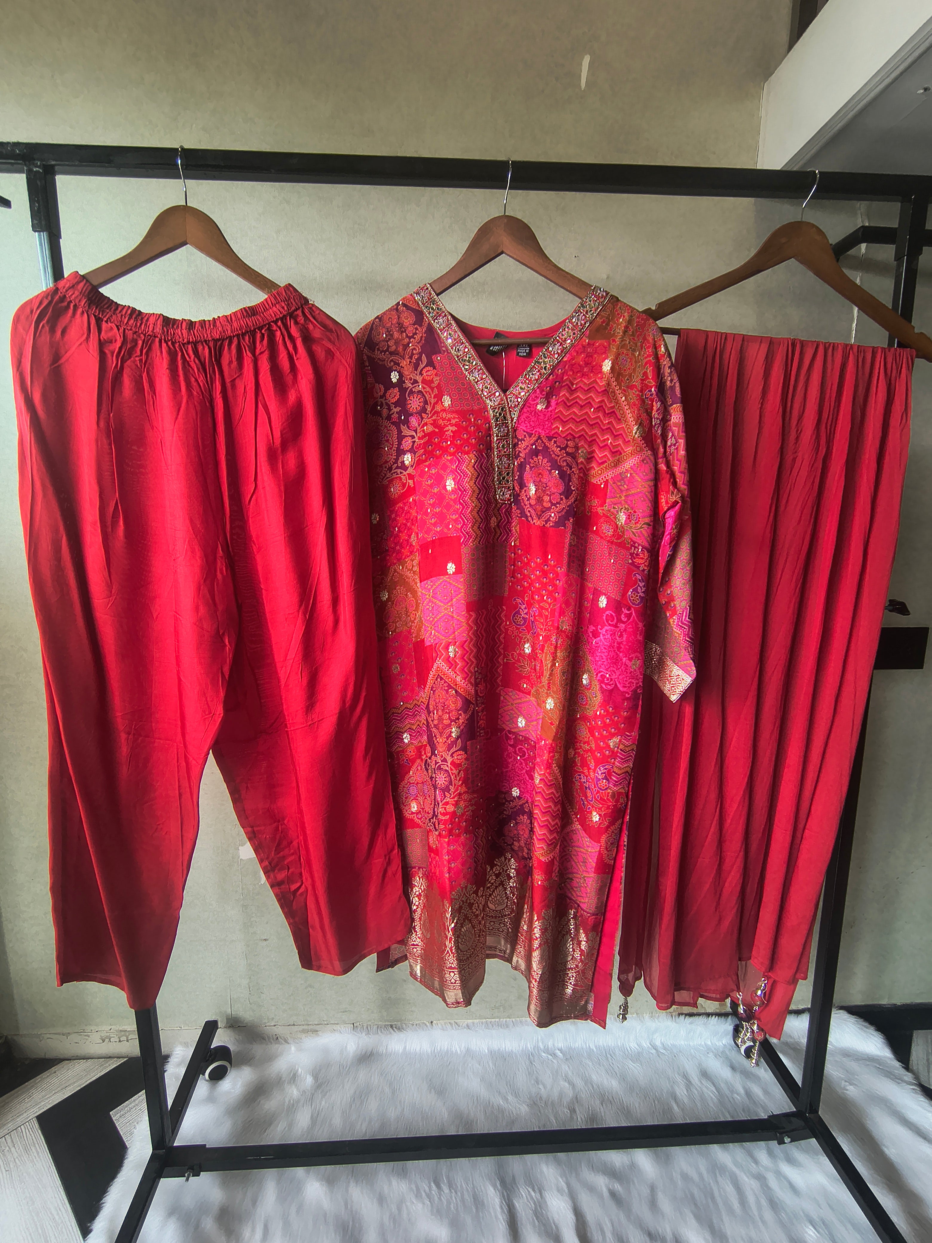 Image of Premium Crimson Red Patchwork Printed Kurta Set with Embellished V-Neck, Solid Pants & Chiffon Dupatta