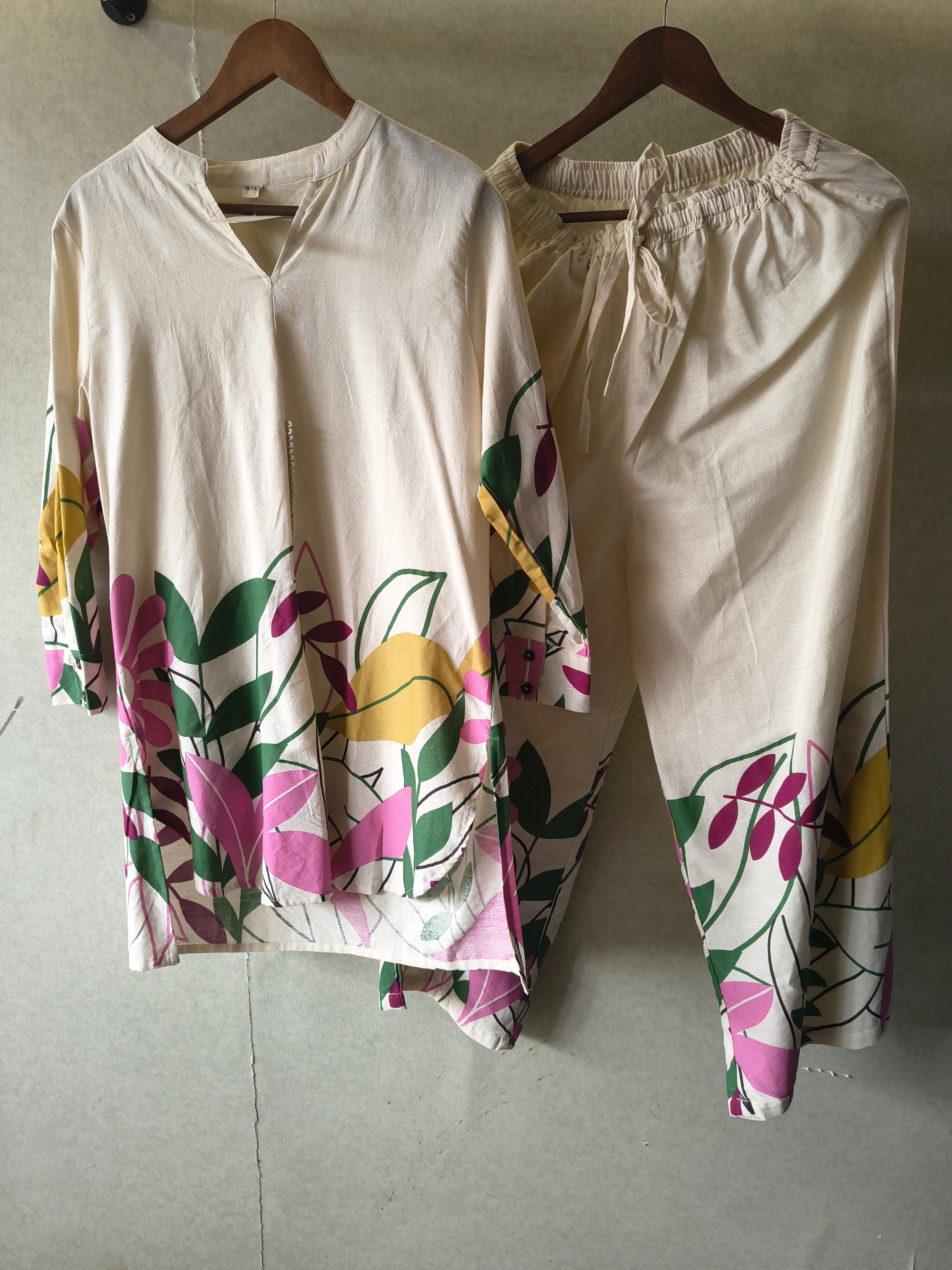 Image of Premium Off-White Floral Printed Kurta Pant Co-Ord Set