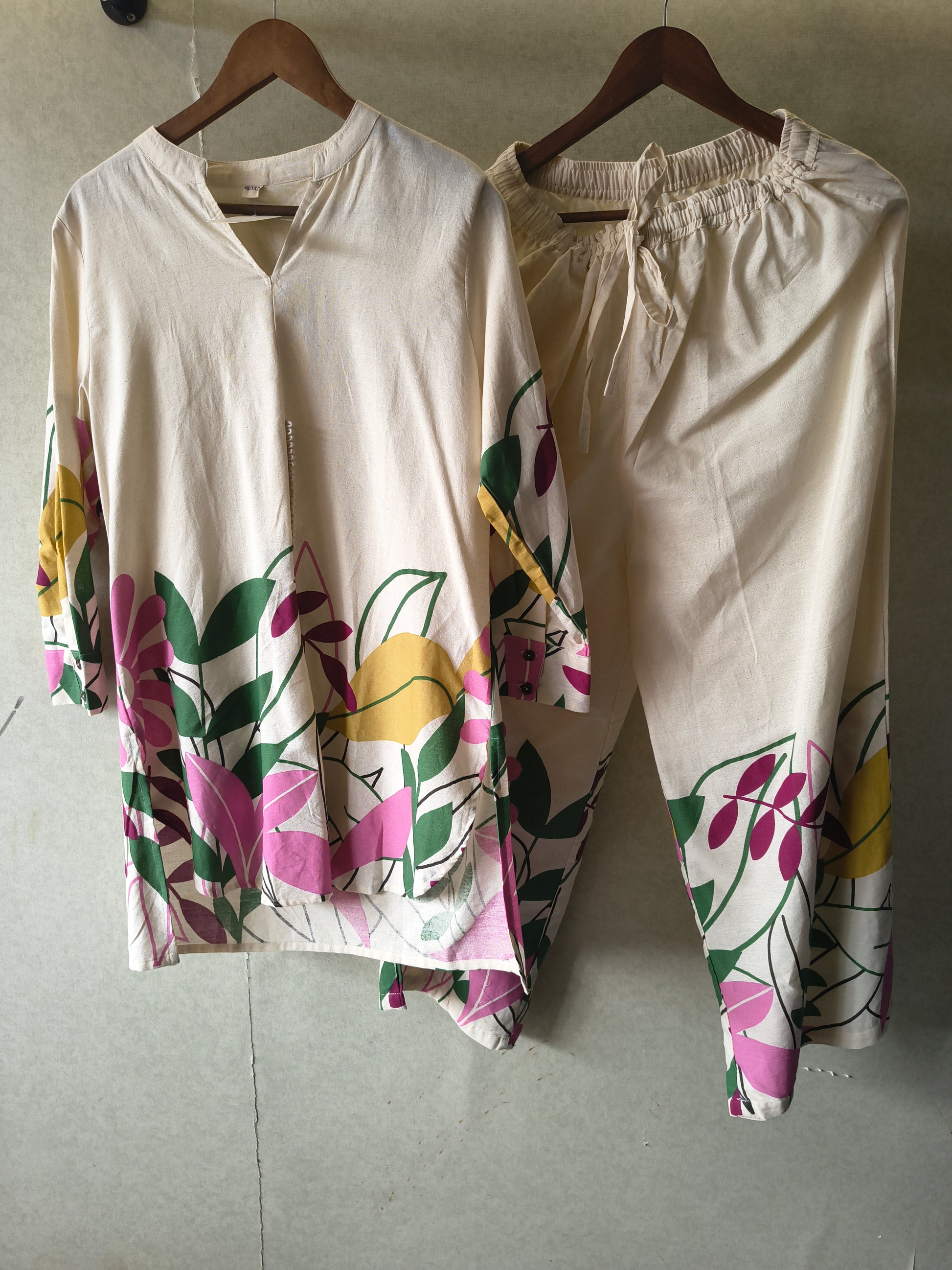 Premium Off-White Floral Printed Kurta Pant Co-Ord Set