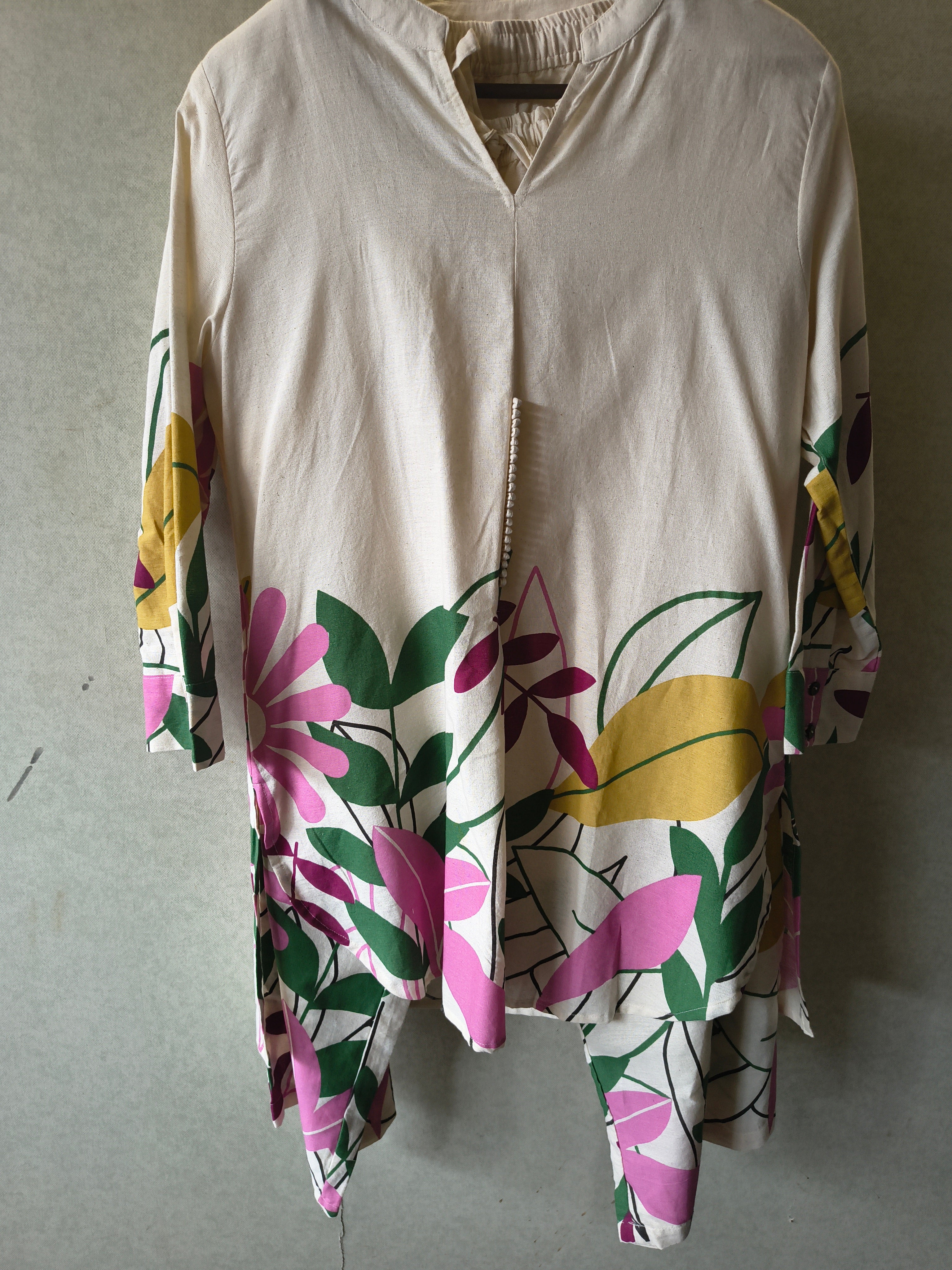 Image of Premium Off-White Floral Printed Kurta Pant Co-Ord Set