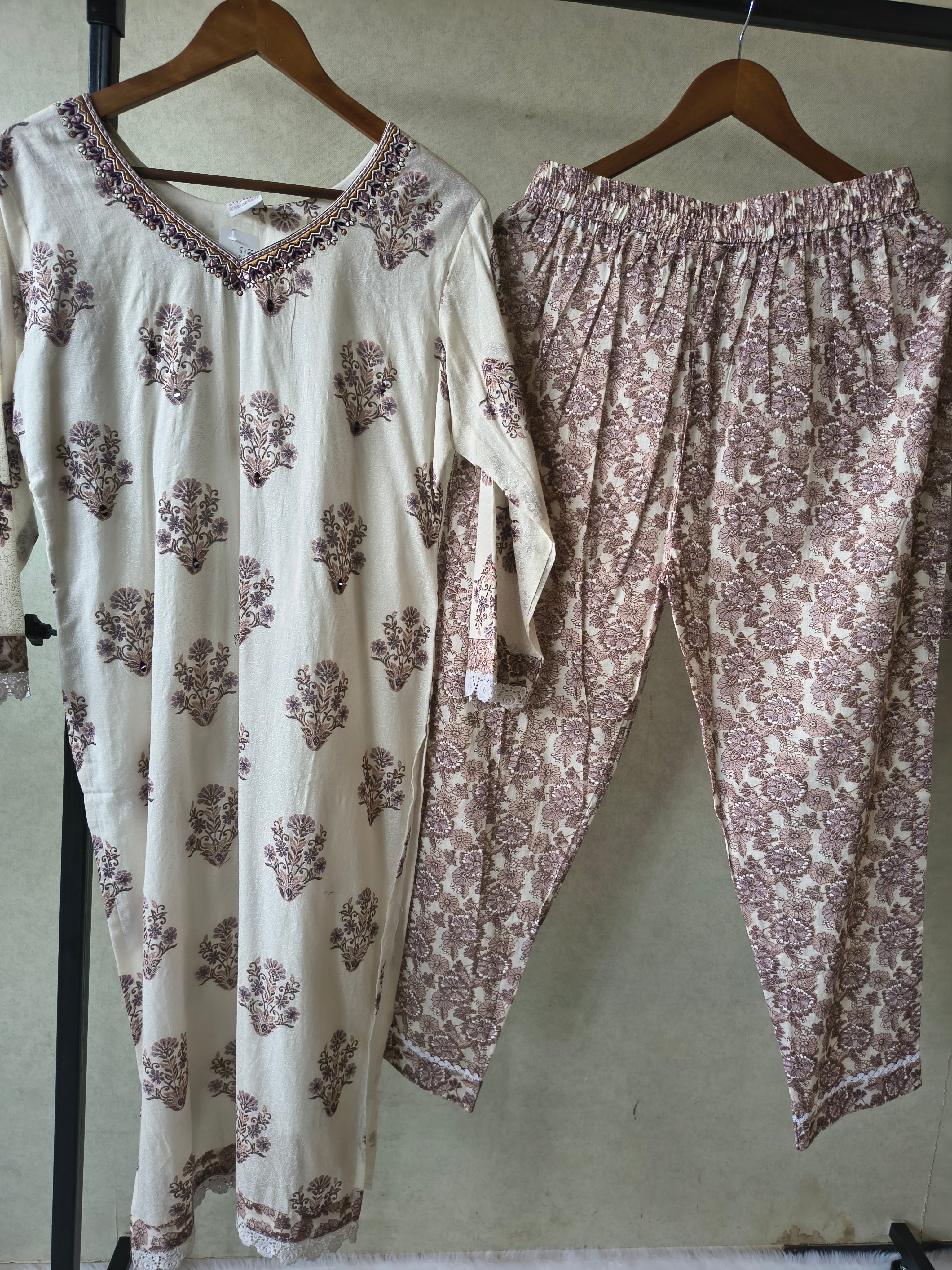 Image of Premium Ivory Floral Printed Cotton Kurta Set with Printed Pants & Contrast Dupatta