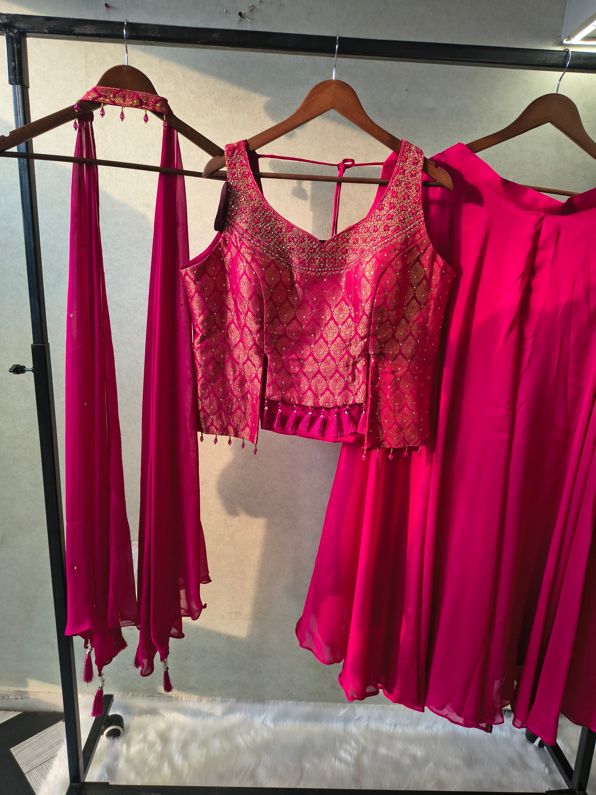 Luxury Rani Pink Brocade Blouse with Flared Palazzo & Embellished Choker Dupatta – 3 Piece Designer Indo-Western Set