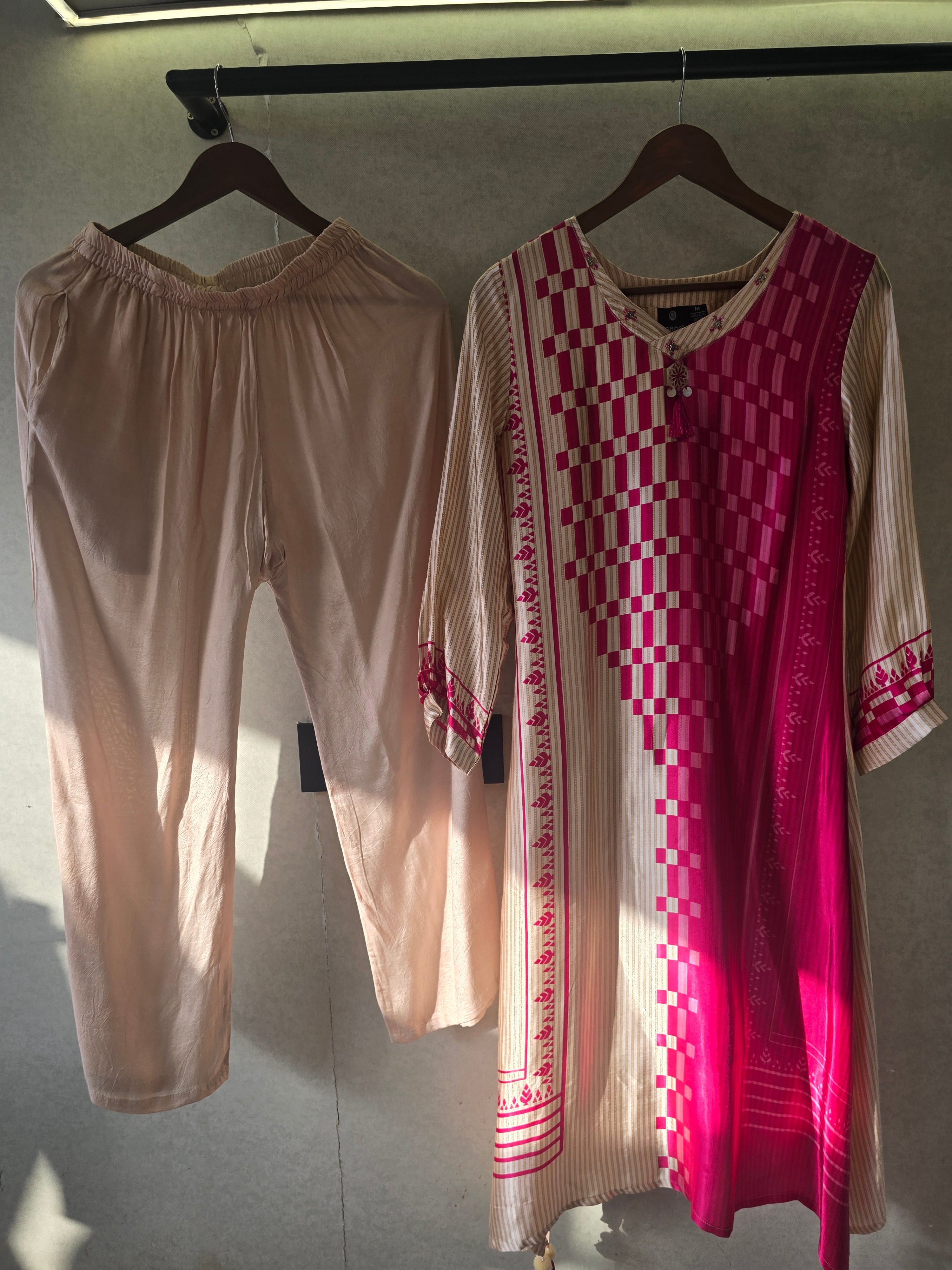 Image of Fuchsia Panel Print Kurta Pant Set
