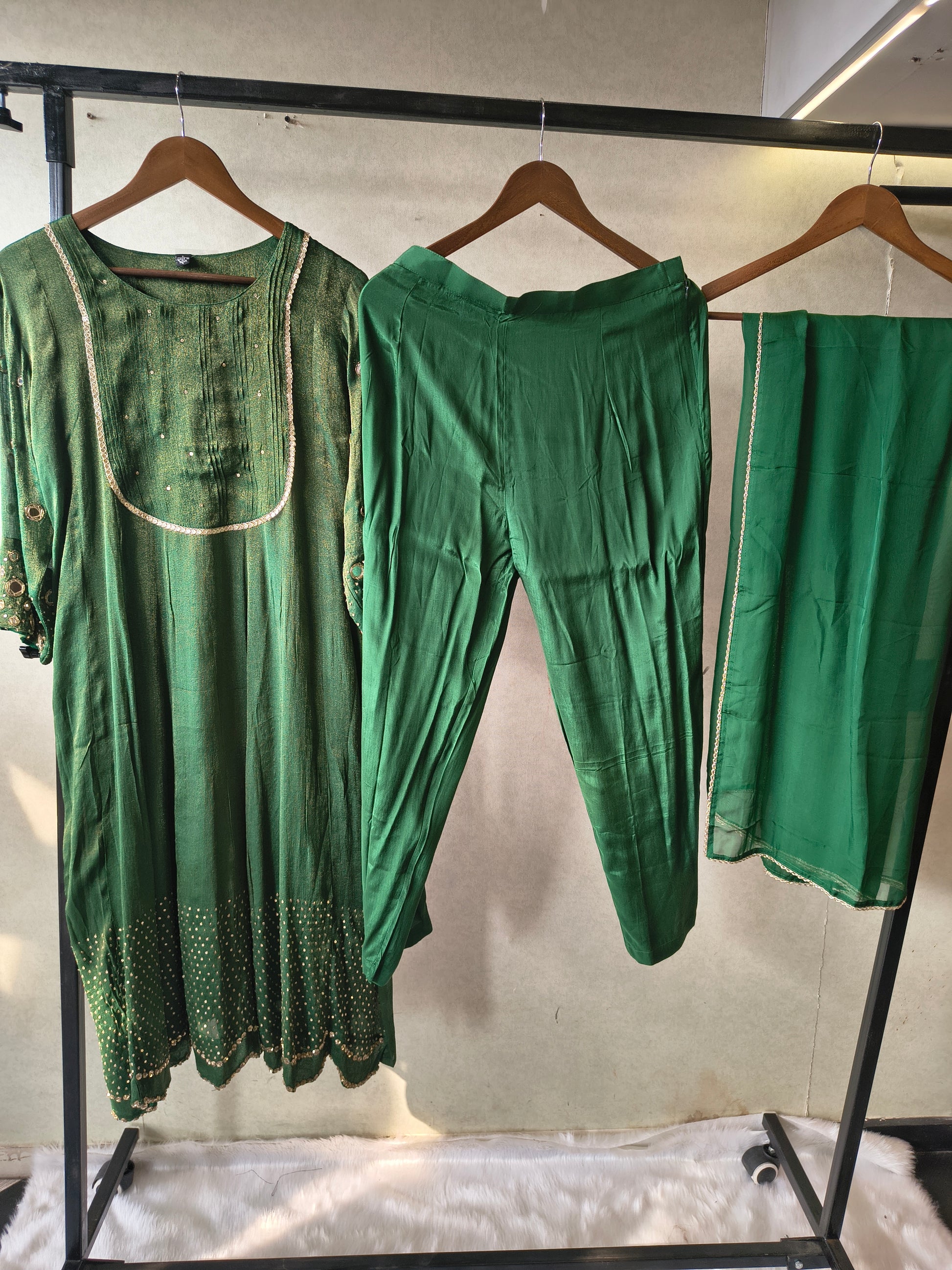 Emerald Green Georgette Anarkali Suit Set with Pintuck Yoke, Sequin Detailing & Lace Border Dupatta – Premium 3 Piece Ethnic Ensemble