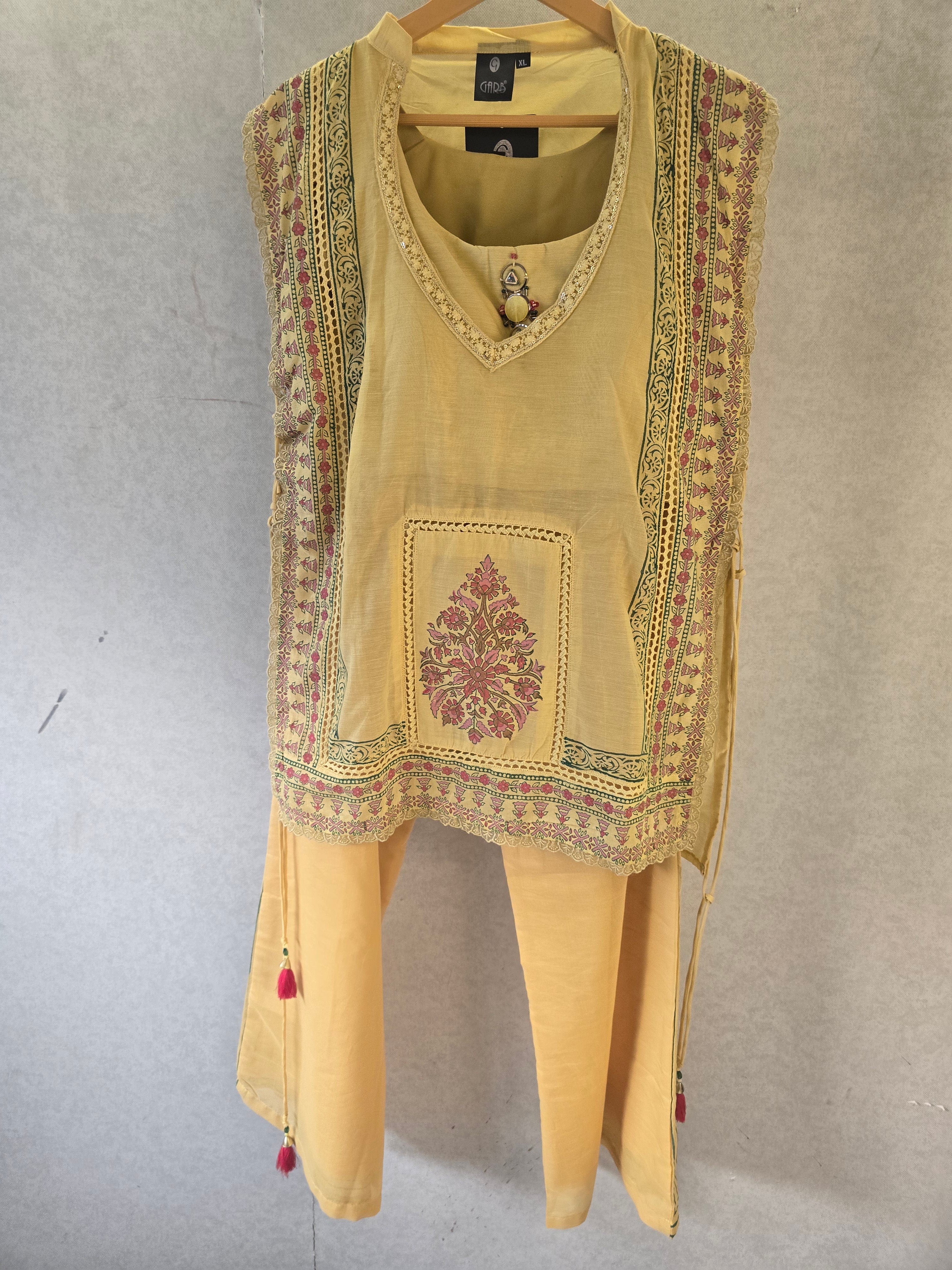 Image of Pastel Yellow Floral Print Cape Style Co-Ord Set