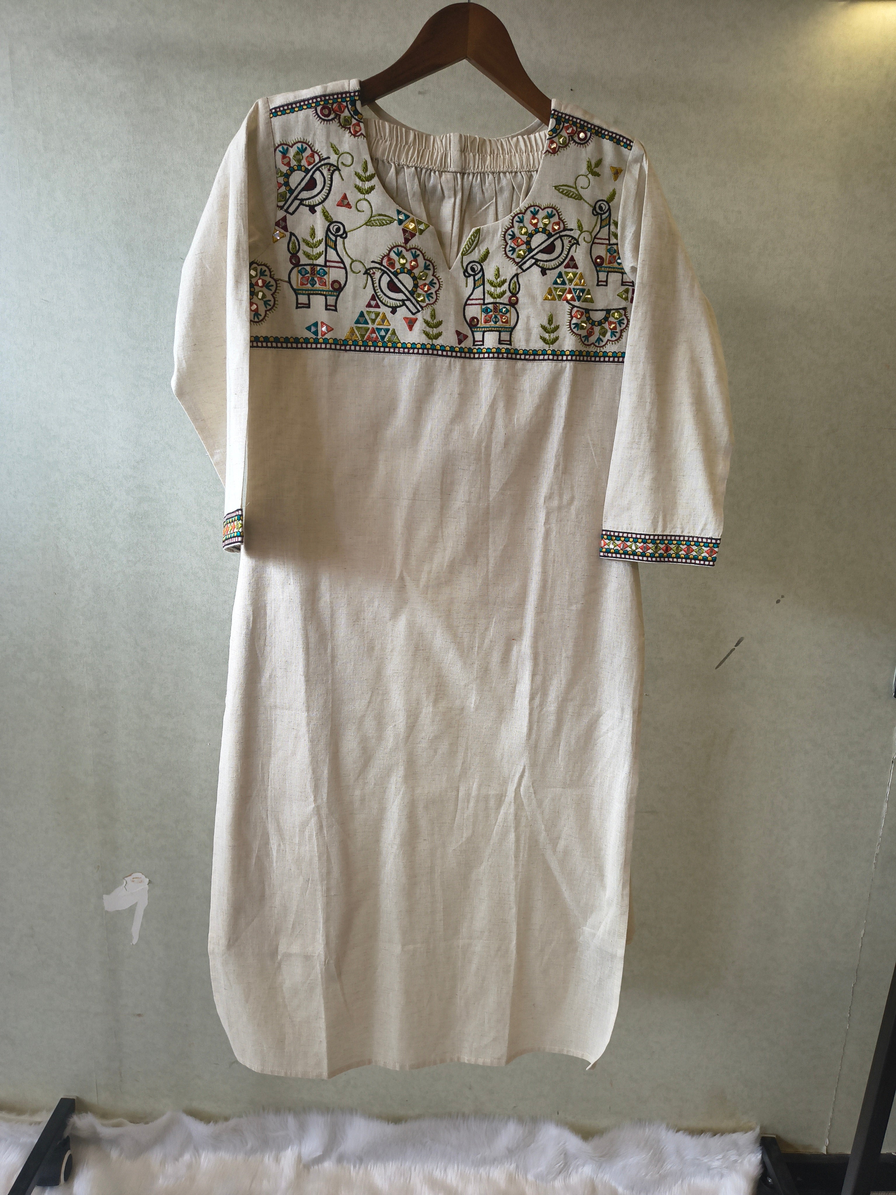 Image of Ivory Cotton Linen Kurta Set with Multicolour Folk Embroidery & Straight Pants