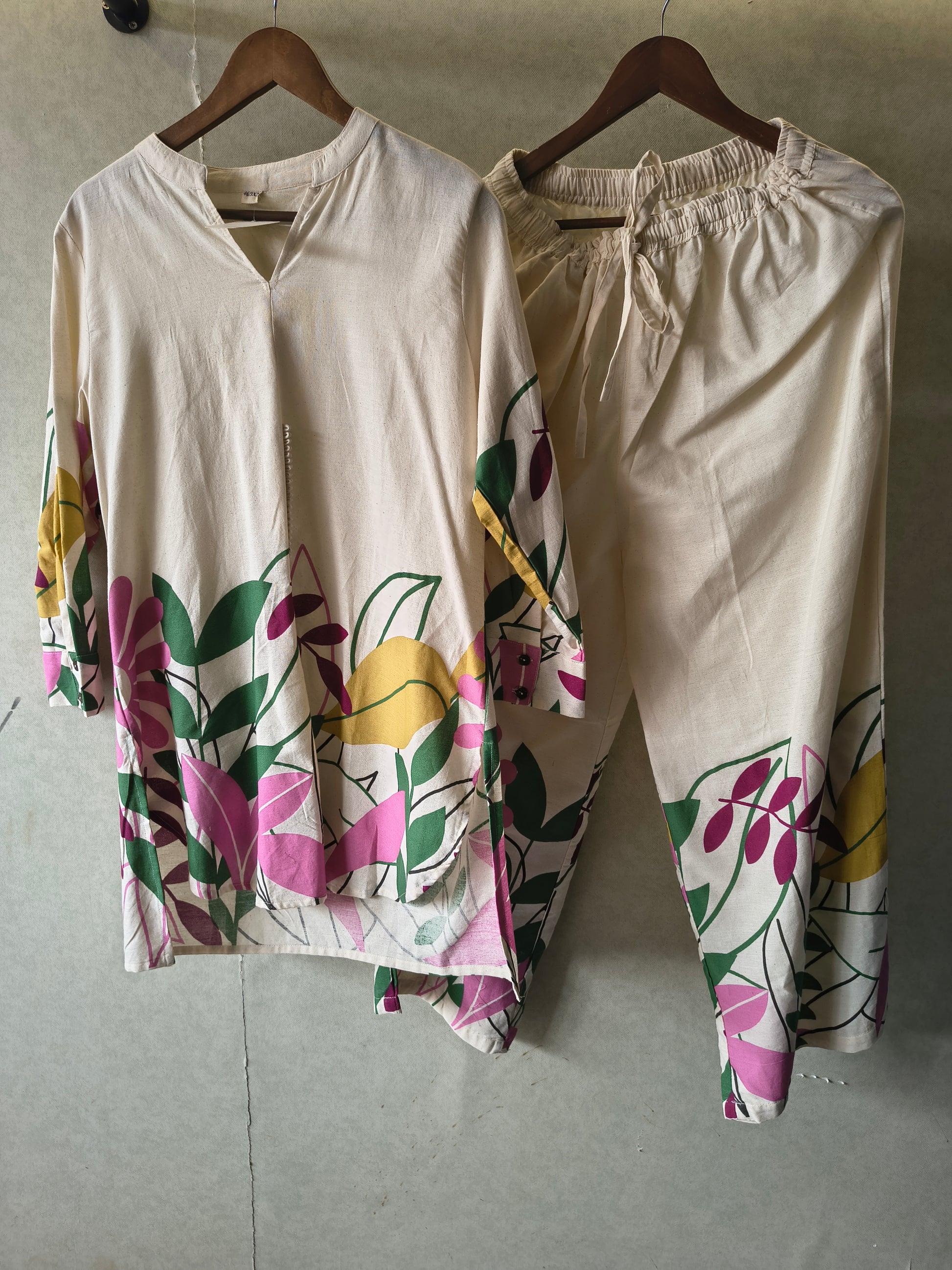 Premium Off-White Floral Printed Kurta Pant Co-Ord Set