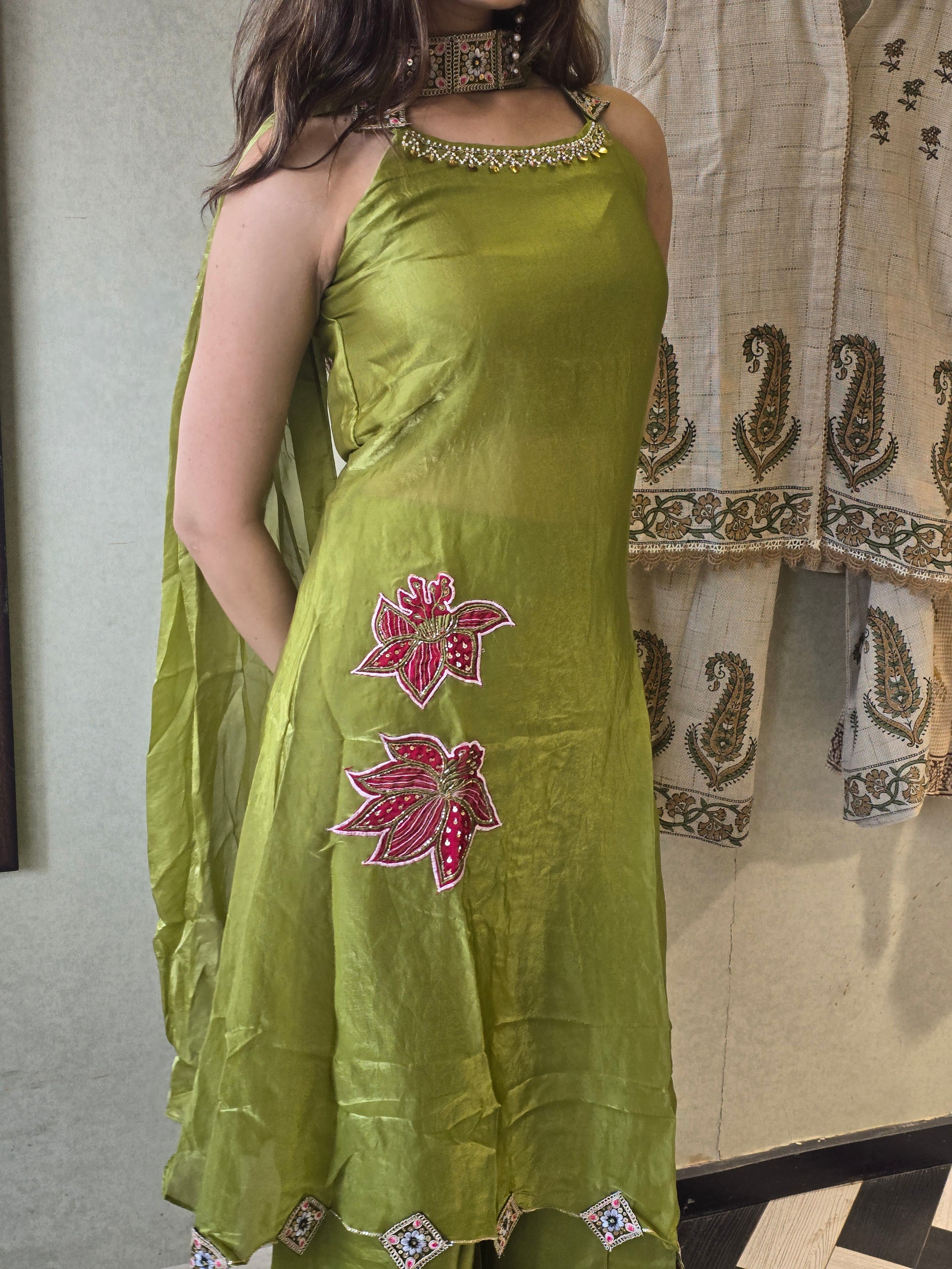 Pure Tissue Embroidery Set 3 Piece ( Sleeves Attached)