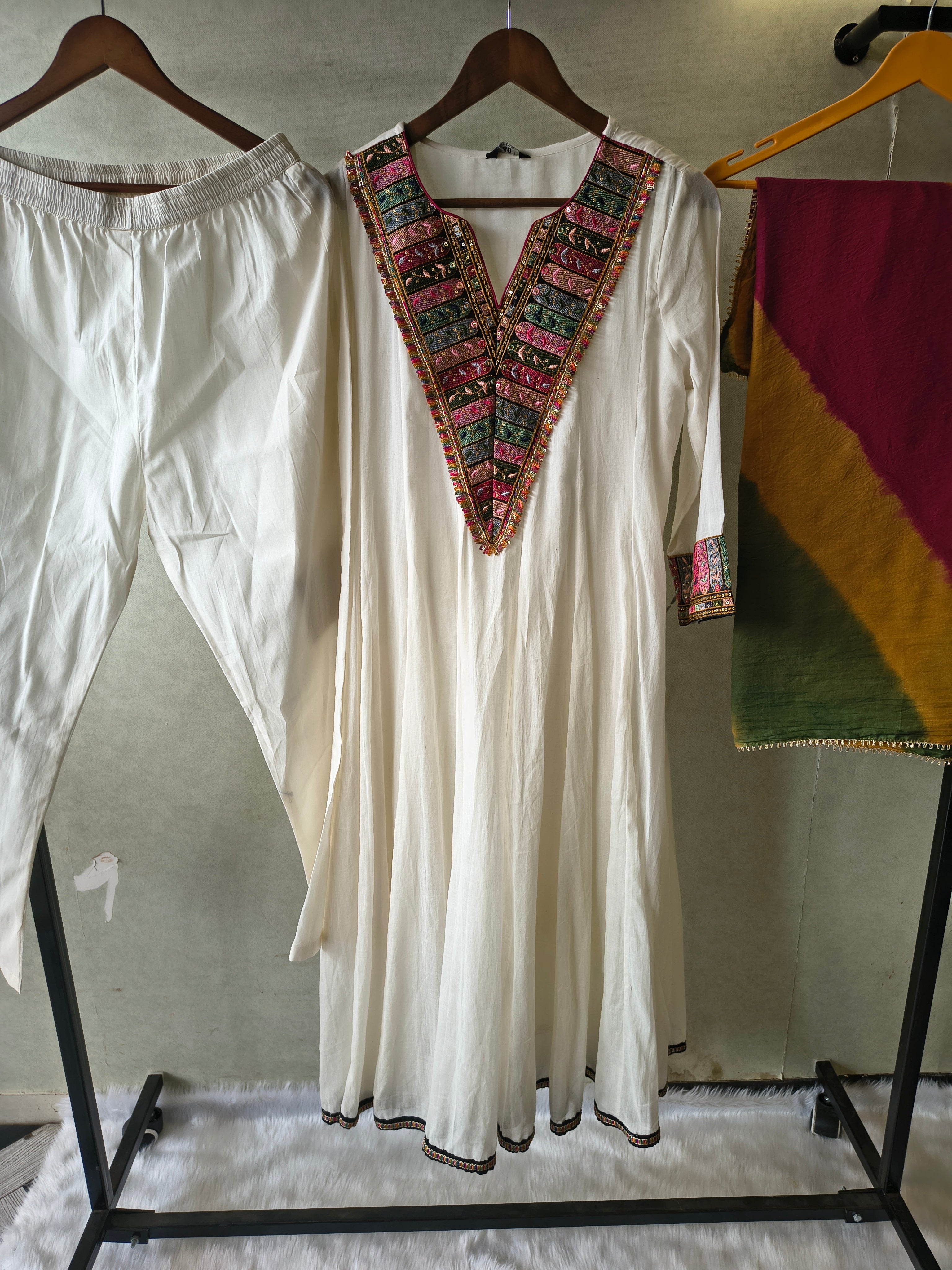 Image of Ivory Cotton Anarkali Suit Set with Embroidered V-Neck & Colour Block Dupatta