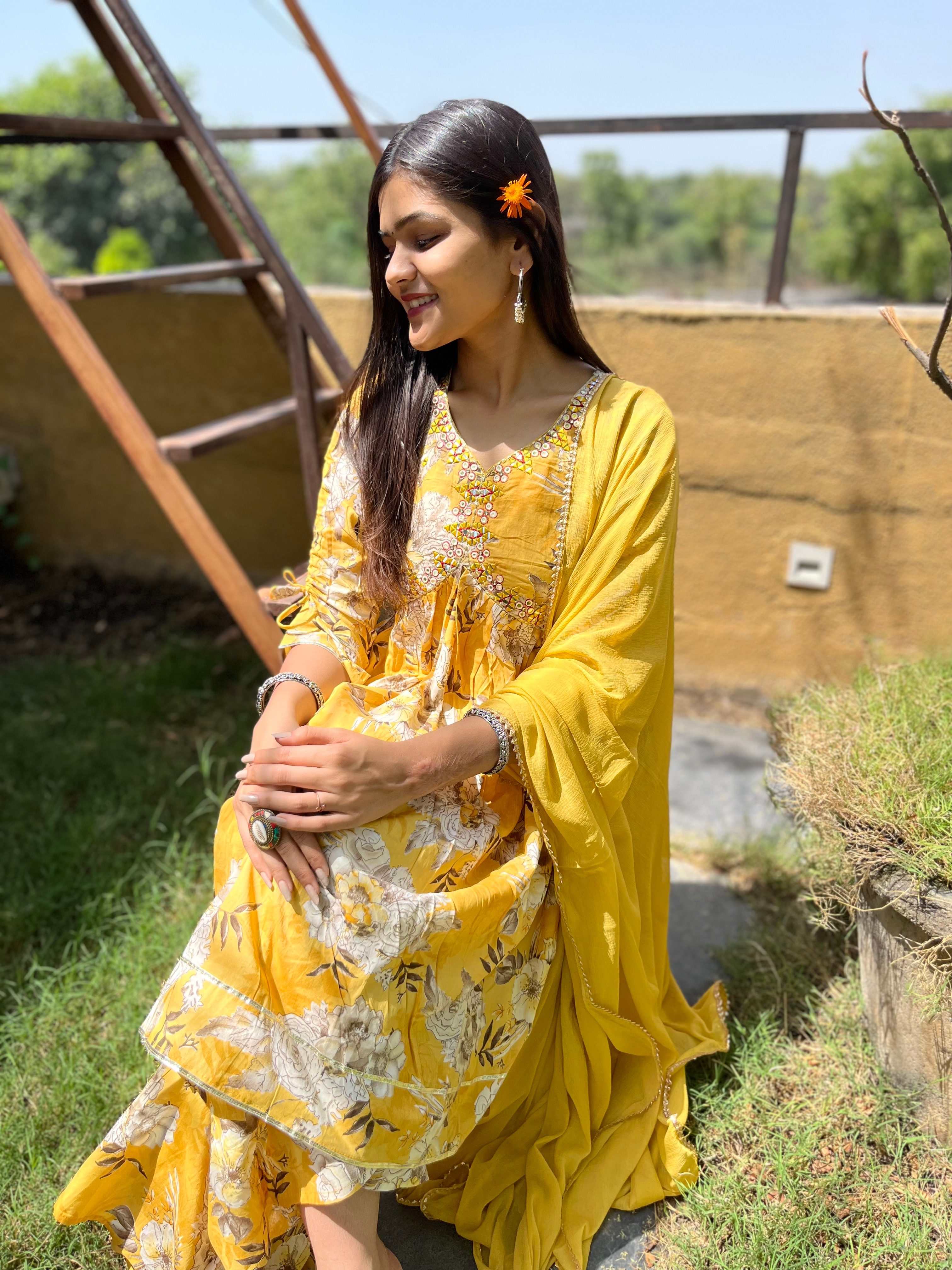 Image of Mul Cotton Alia Cut Sharara Set with Nazlin Dupatta- 3 Piece