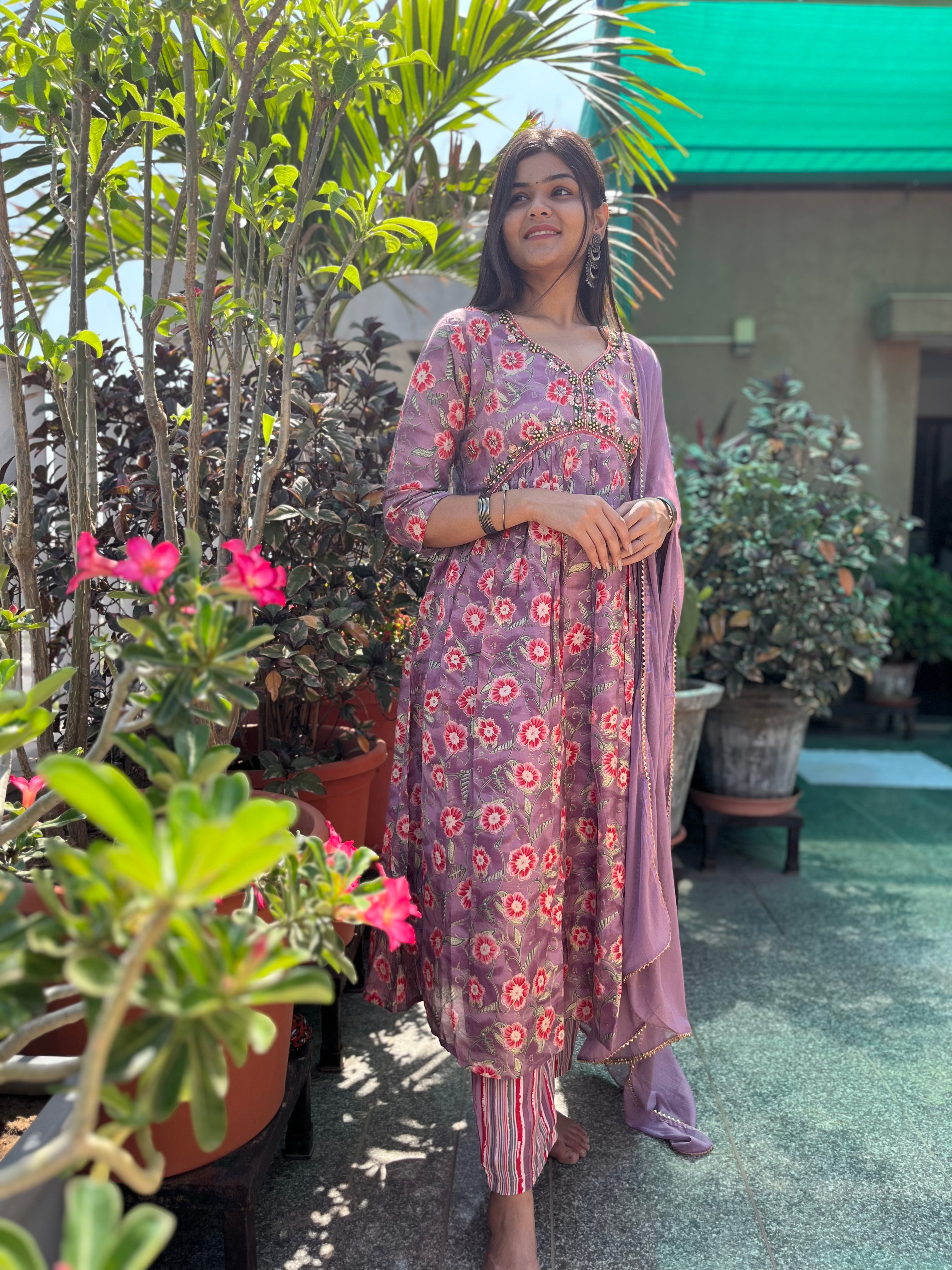 Image of Orchid Pattern Alia Cut- 3 Piece Set
