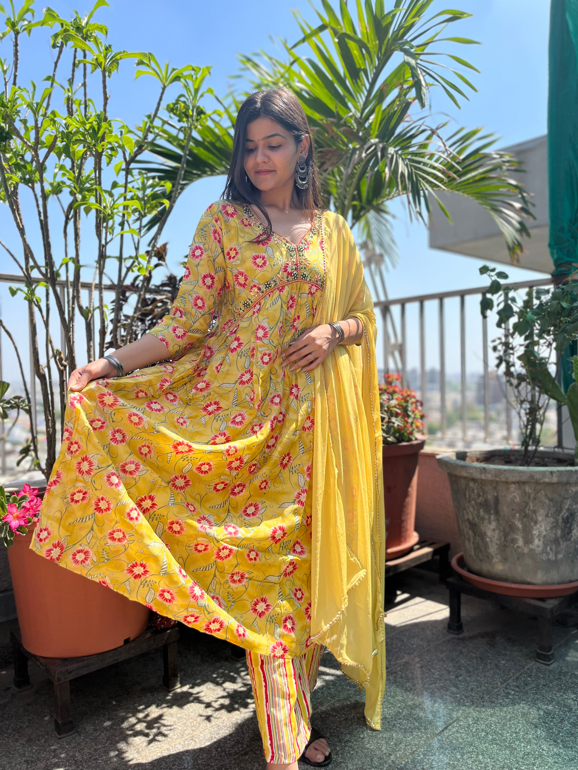 Flower Pattern Alia Cut- 3 Piece Set