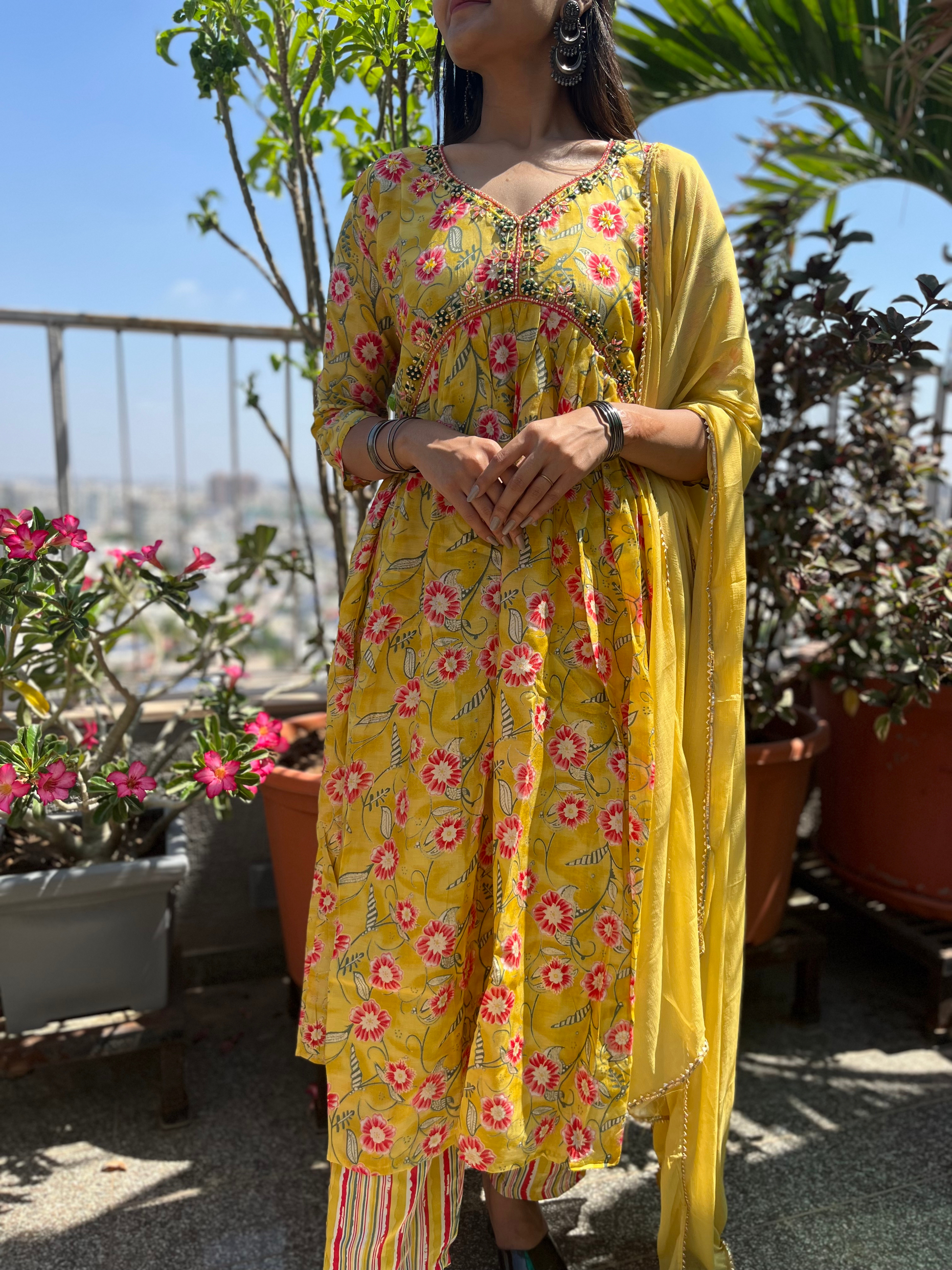 Flower Pattern Alia Cut- 3 Piece Set