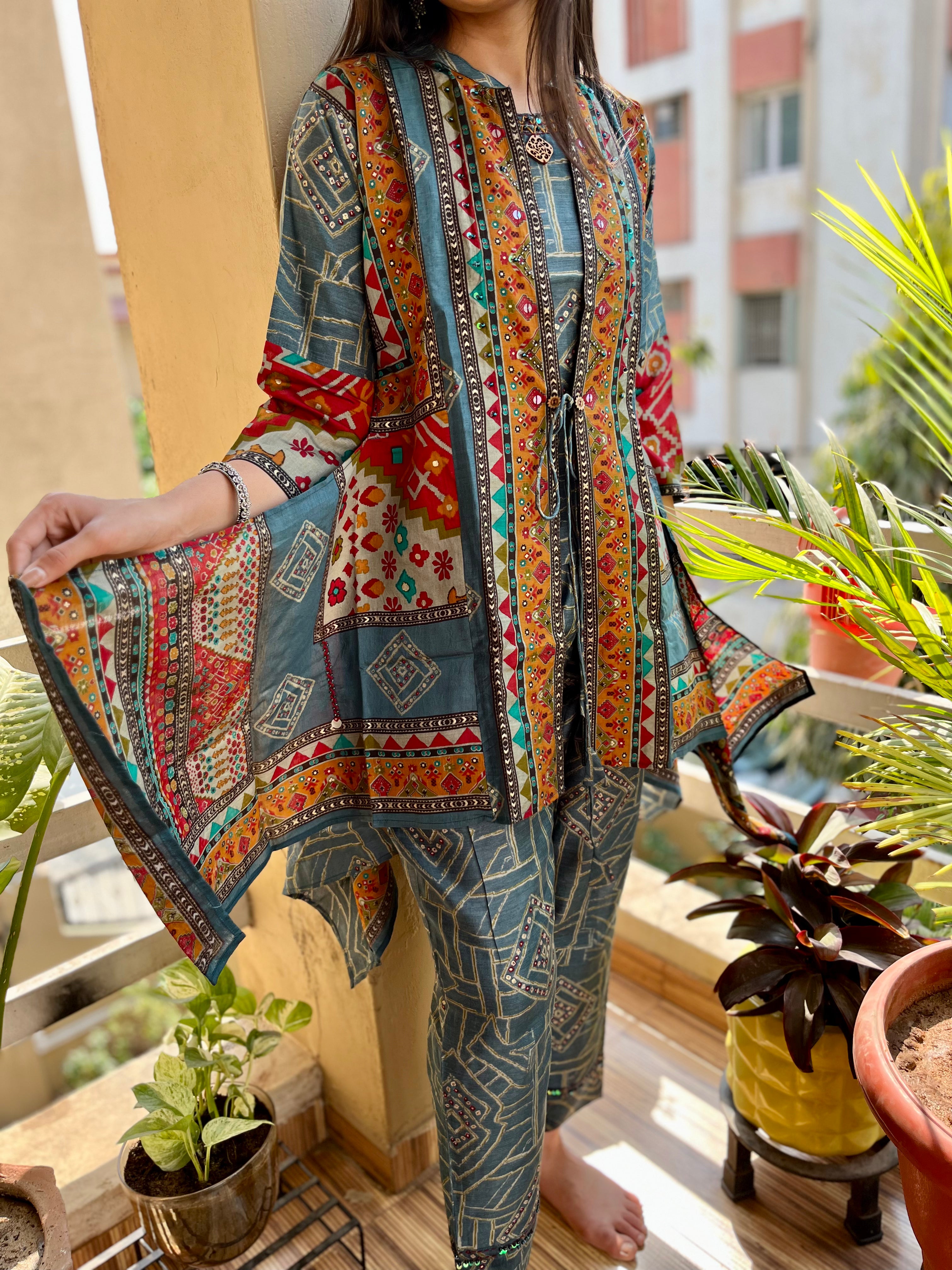 Image of Muslin With Work Coords - 3 Piece