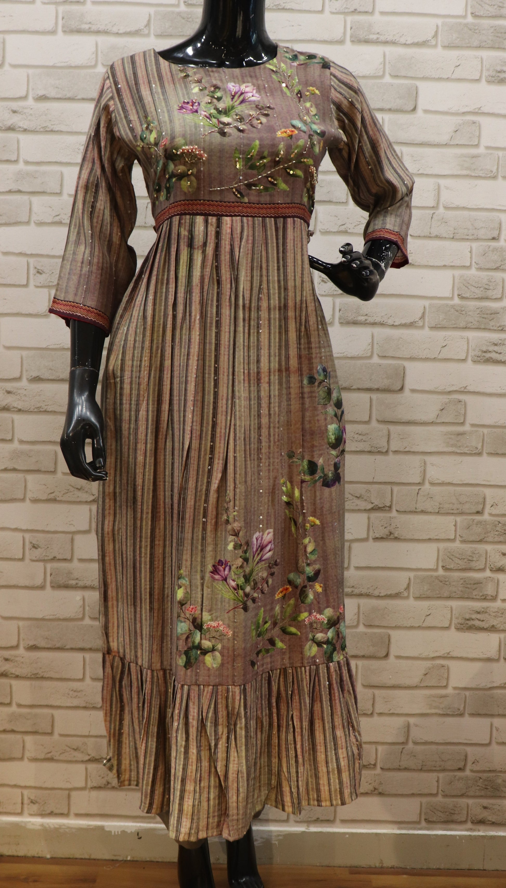 Muslin 3 Piece Towny Kurti Set- Naira Cut